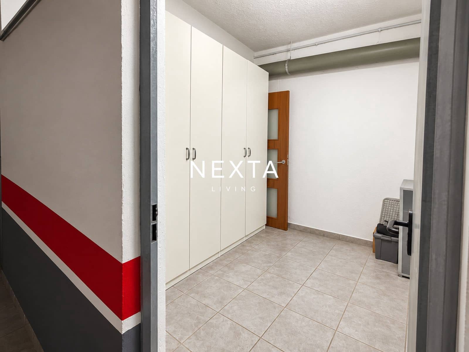 Piso de 2 habitaciones en Palm-Mar en venta con piscina garaje - 655.000 € (Ref: 10121080)