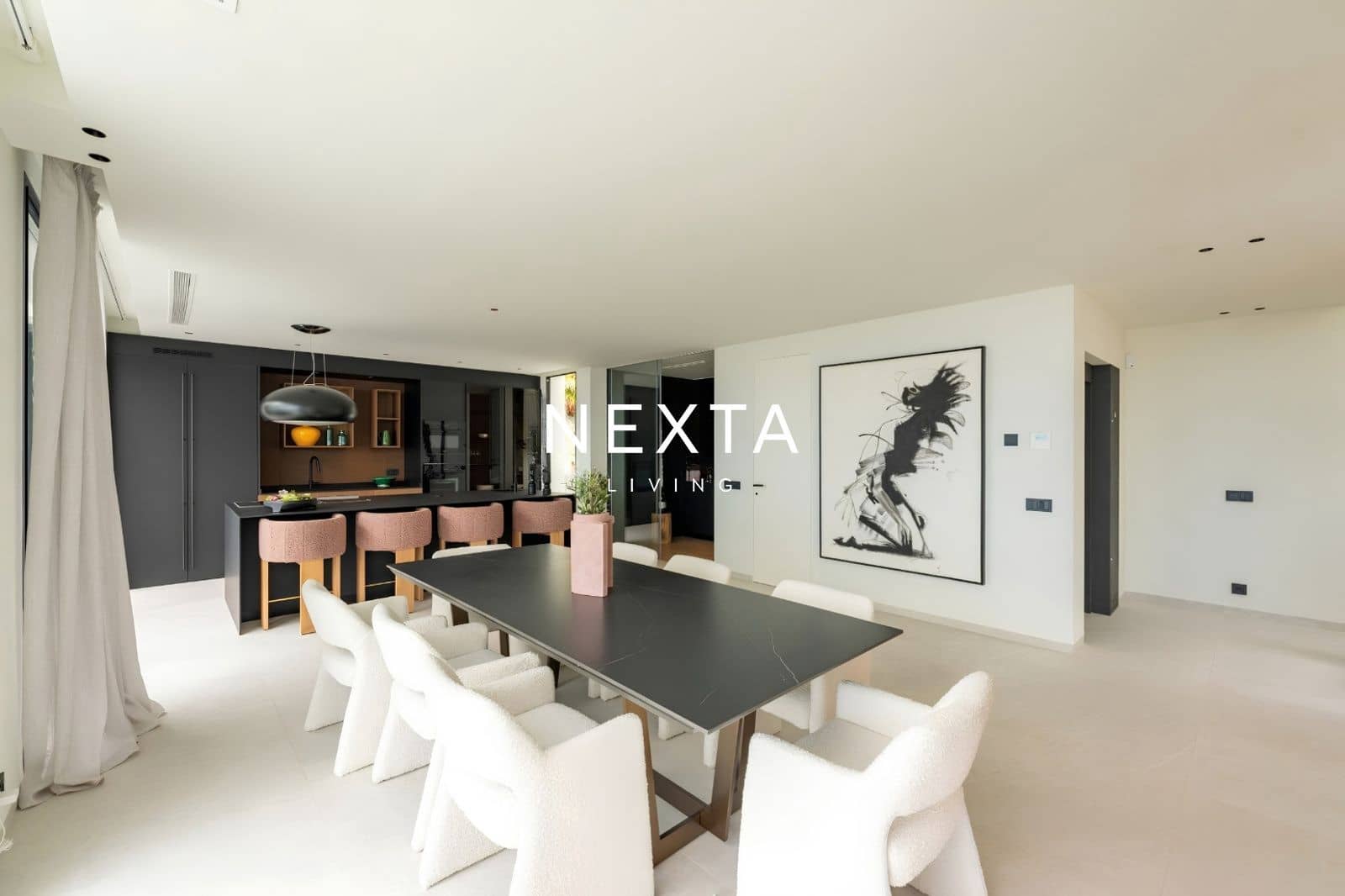 4 bedroom Villa for sale in Guia de Isora with pool garage - € 4,480,000 (Ref: 10161952)