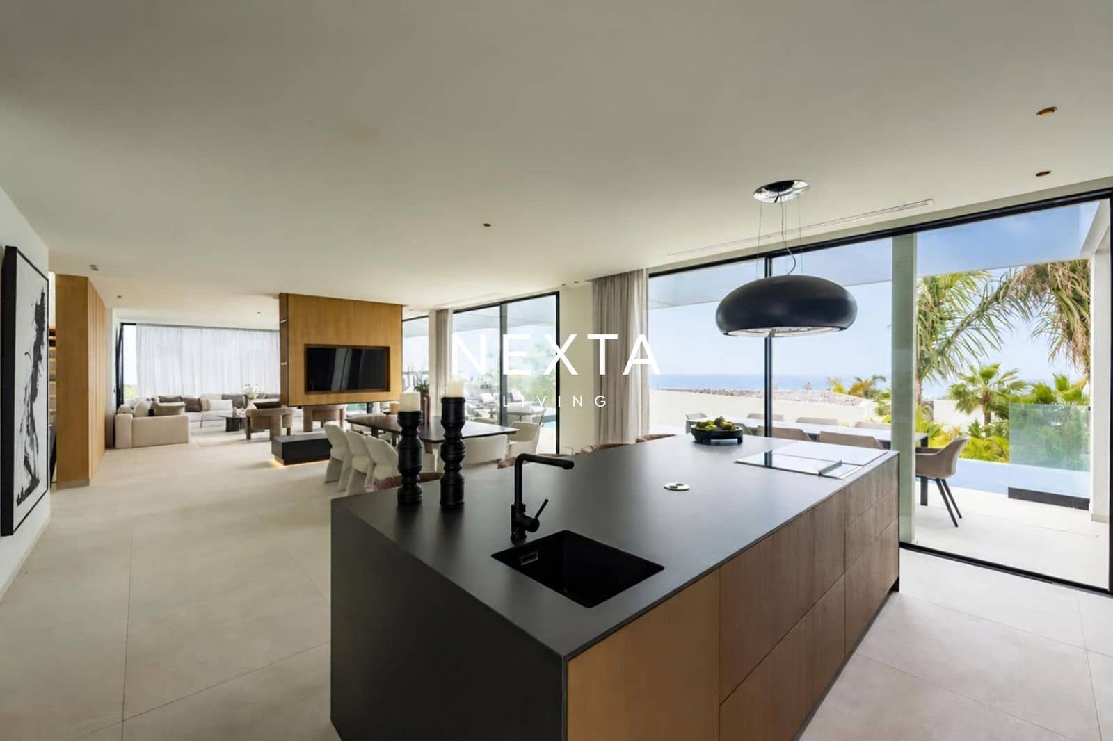 4 bedroom Villa for sale in Guia de Isora with pool garage - € 4,480,000 (Ref: 10161952)