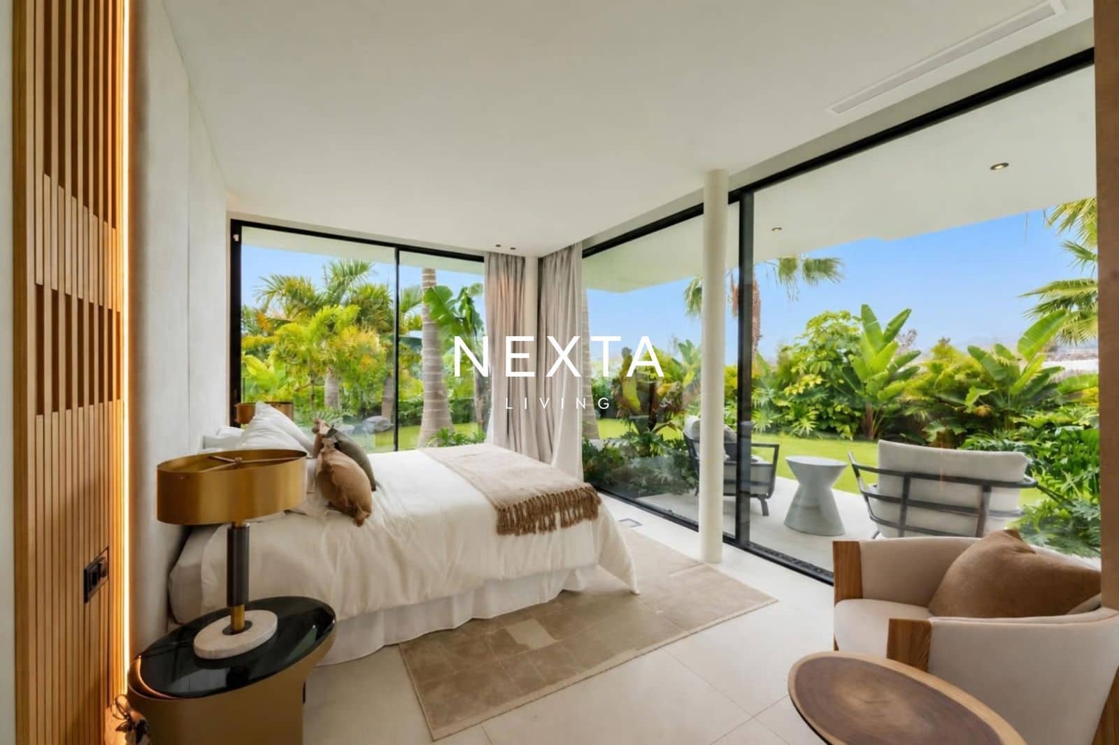 4 bedroom Villa for sale in Guia de Isora with pool garage - € 4,480,000 (Ref: 10161952)