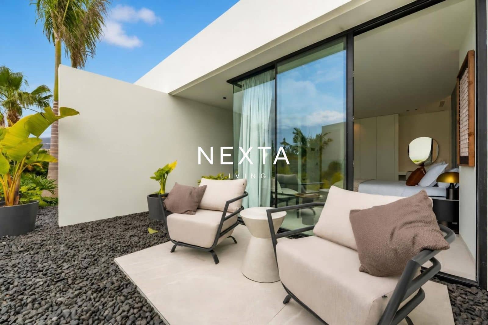 4 bedroom Villa for sale in Guia de Isora with pool garage - € 4,480,000 (Ref: 10161952)
