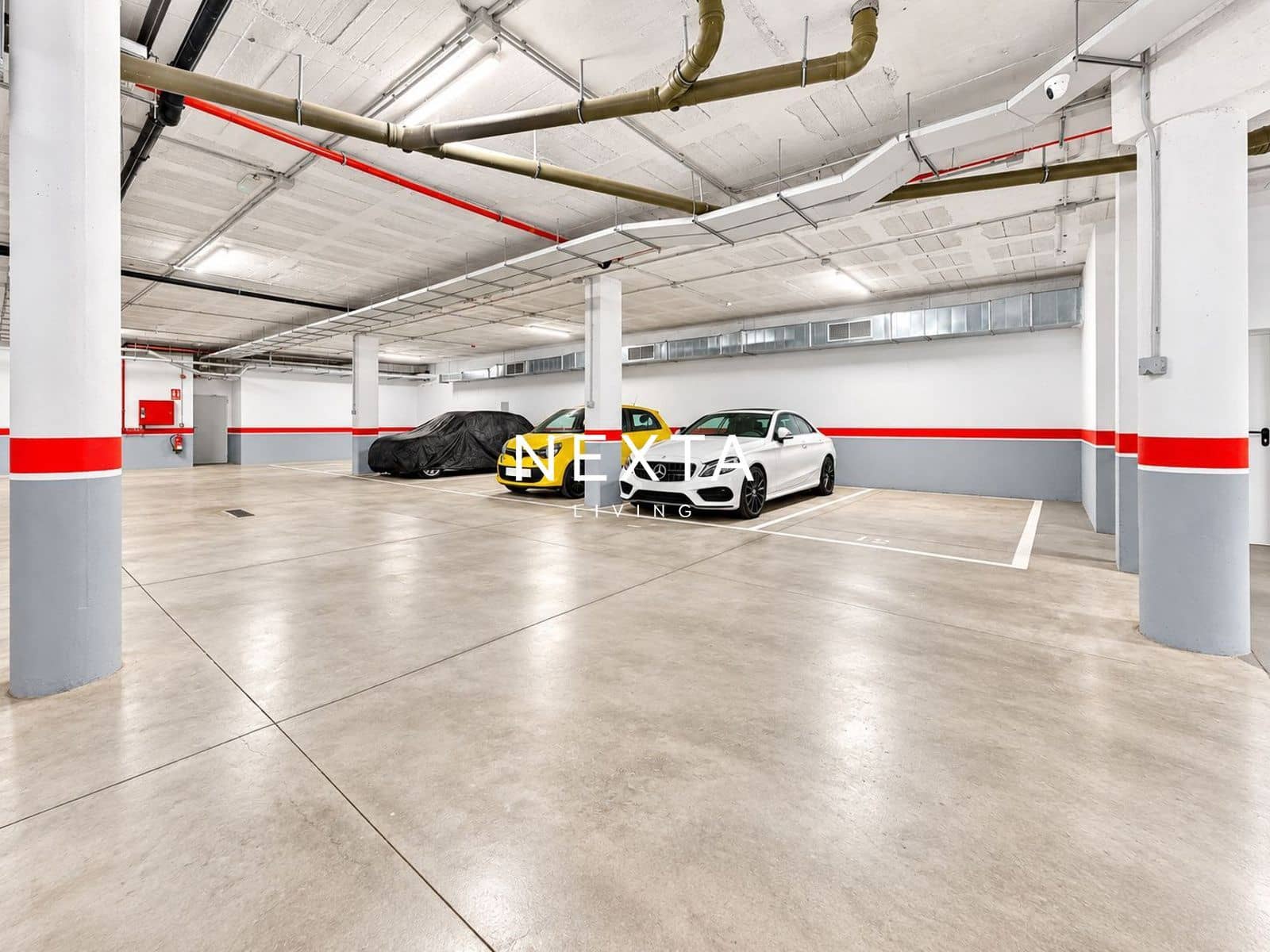 2 sypialnia Mieszkanie na sprzedaż w El Madronal z basenem garażem - 649 900 € (Ref: 10163576)