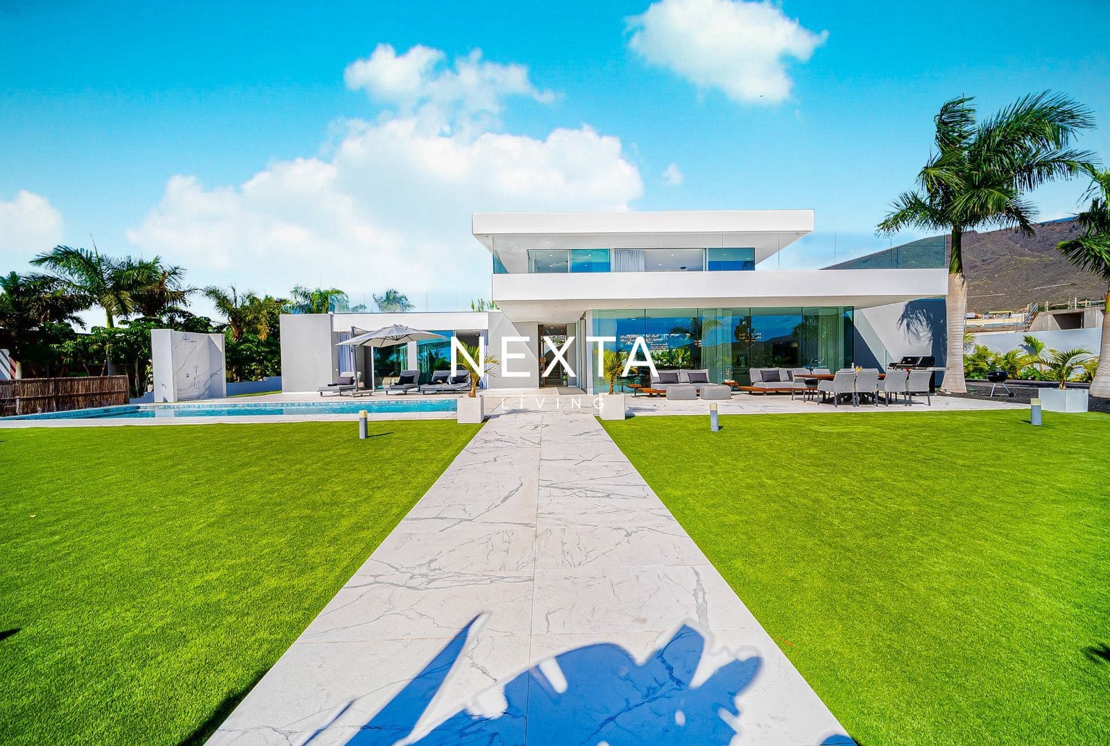 4 sypialnia Willa na sprzedaż w La Caleta Adeje z basenem garażem - 5 500 000 € (Ref: 10163783)