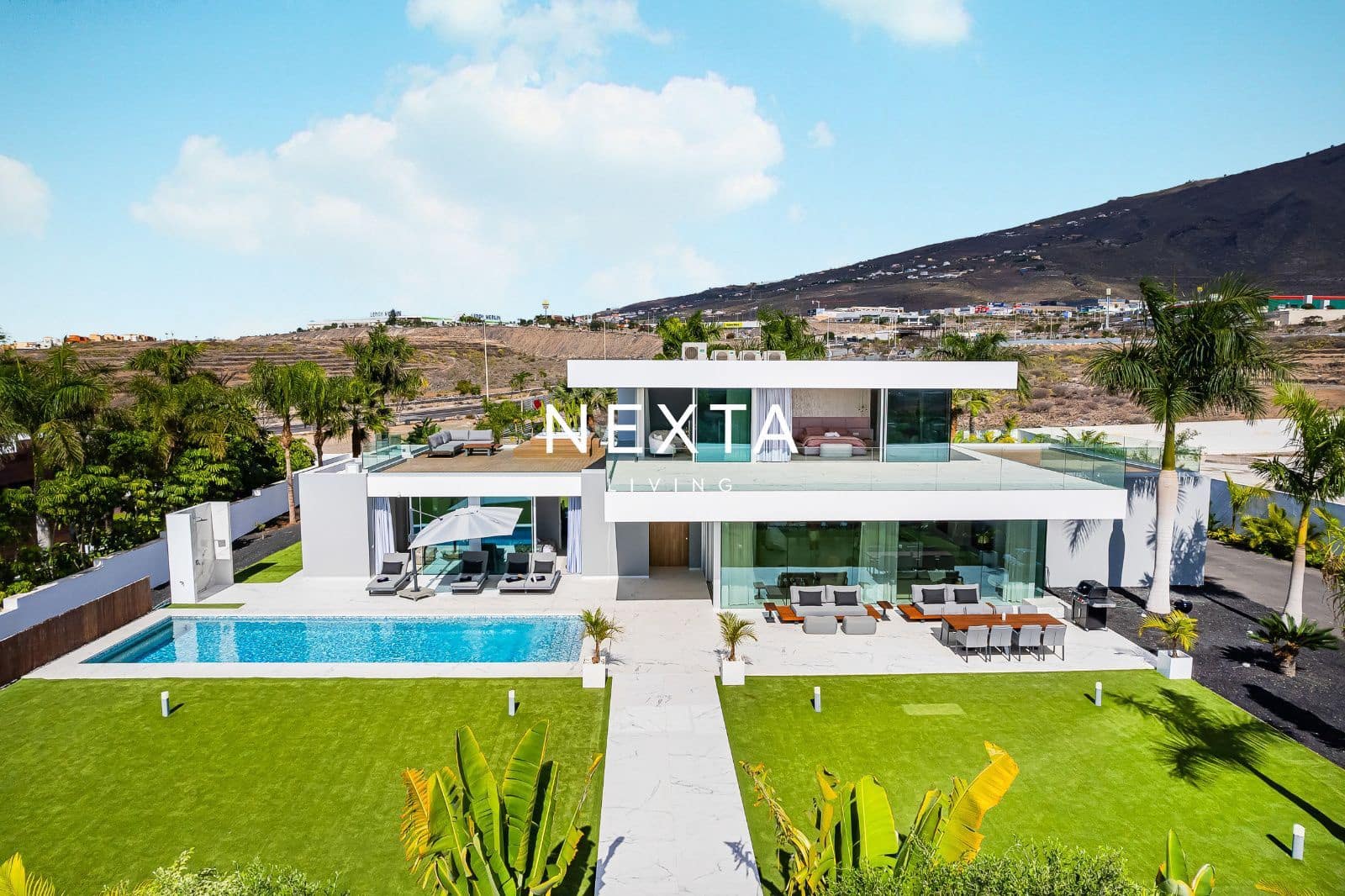 4 sypialnia Willa na sprzedaż w La Caleta Adeje z basenem garażem - 5 500 000 € (Ref: 10163783)