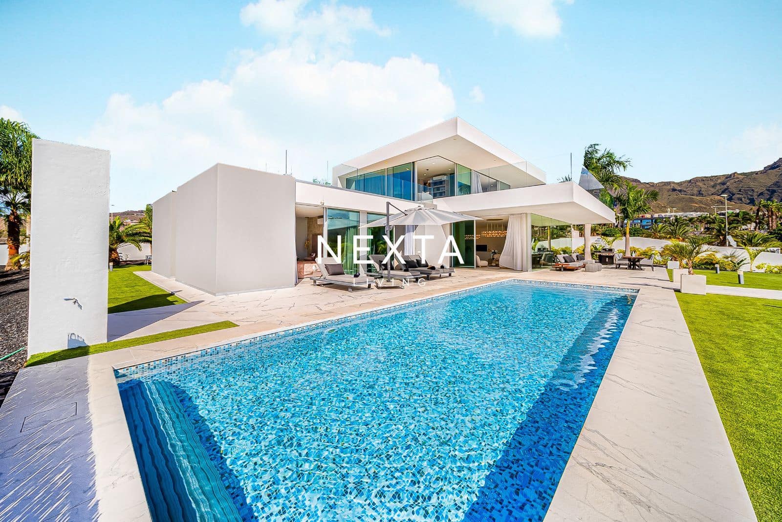 4 sypialnia Willa na sprzedaż w La Caleta Adeje z basenem garażem - 5 500 000 € (Ref: 10163783)