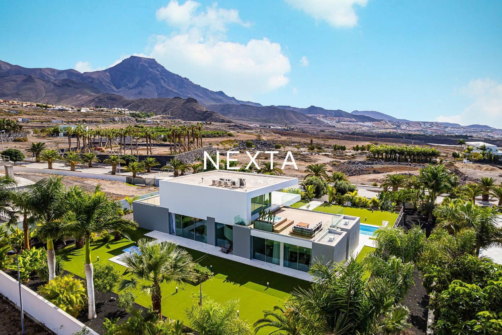 4 sypialnia Willa na sprzedaż w La Caleta Adeje z basenem garażem - 5 500 000 € (Ref: 10163783)