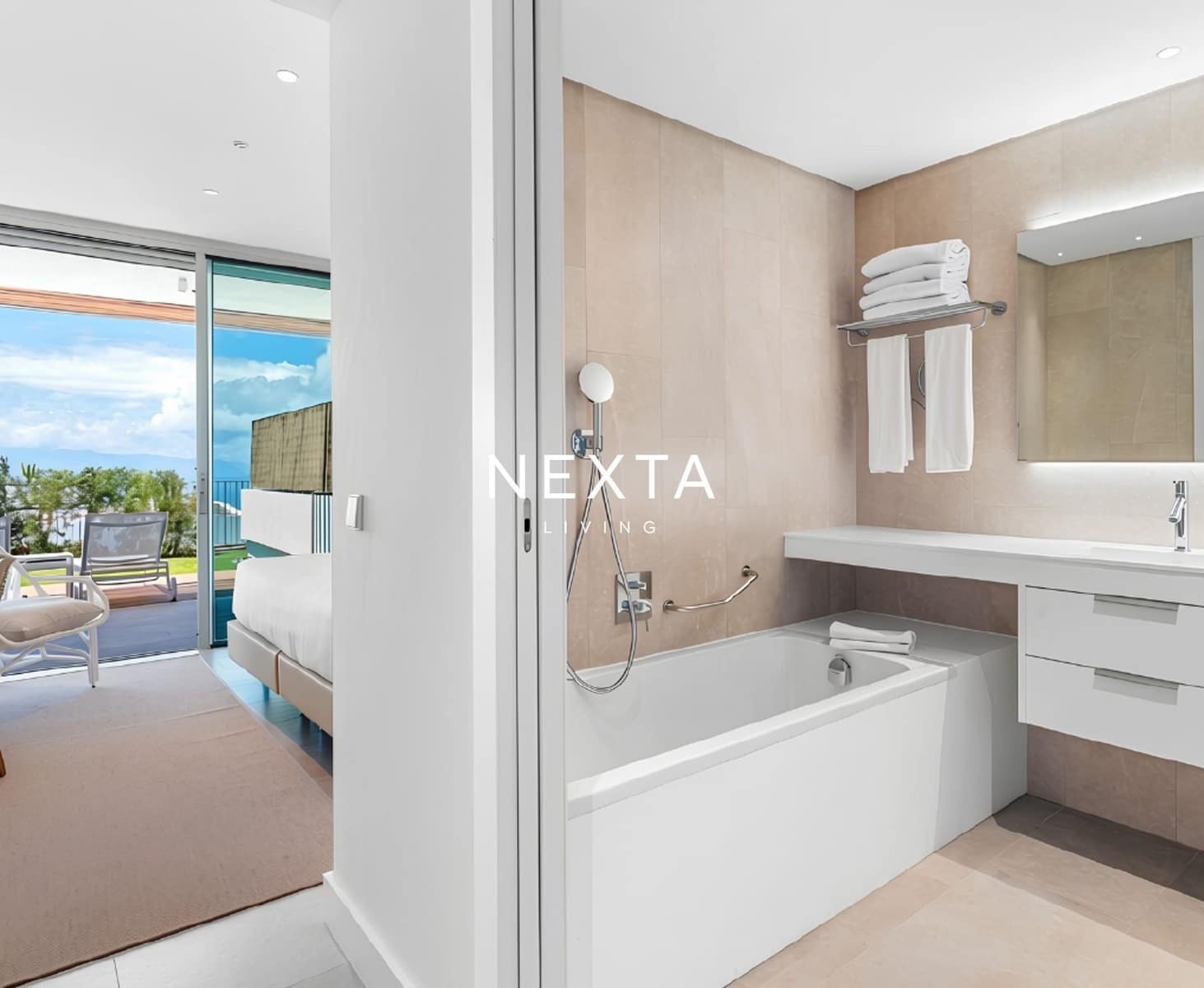 2 bedroom Flat for sale in Guia de Isora with pool garage - € 1,040,000 (Ref: 10168010)