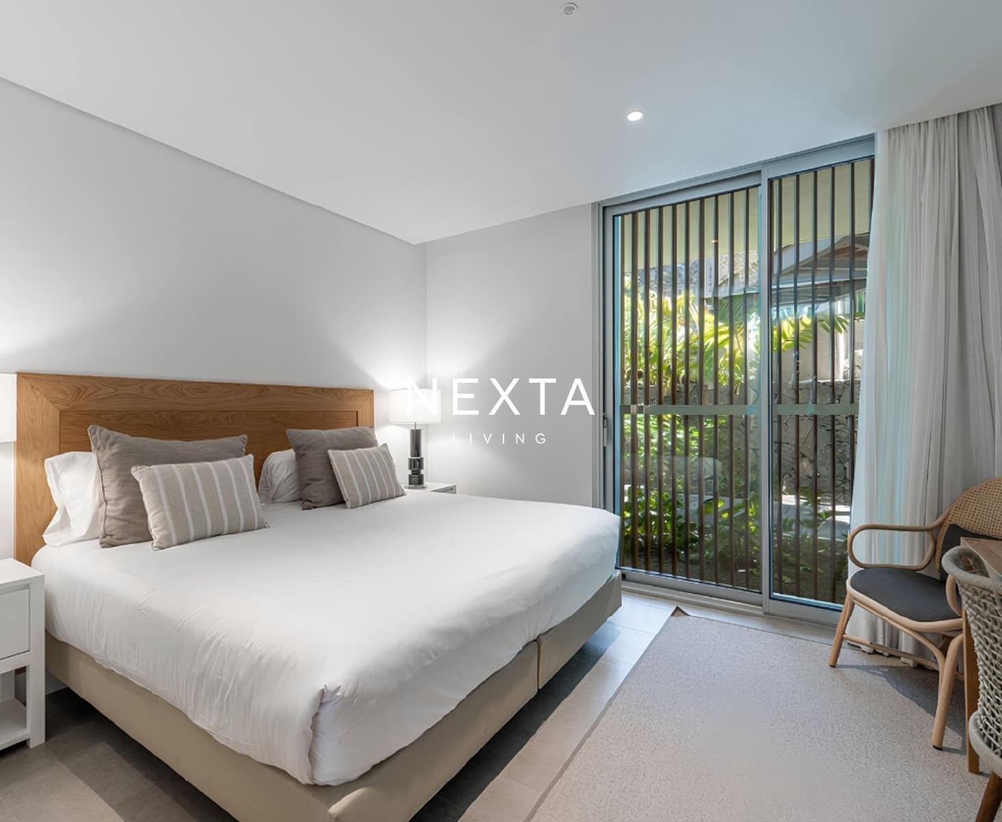 Piso de 3 habitaciones en Guía de Isora en venta con piscina garaje - 1.475.000 € (Ref: 10168011)