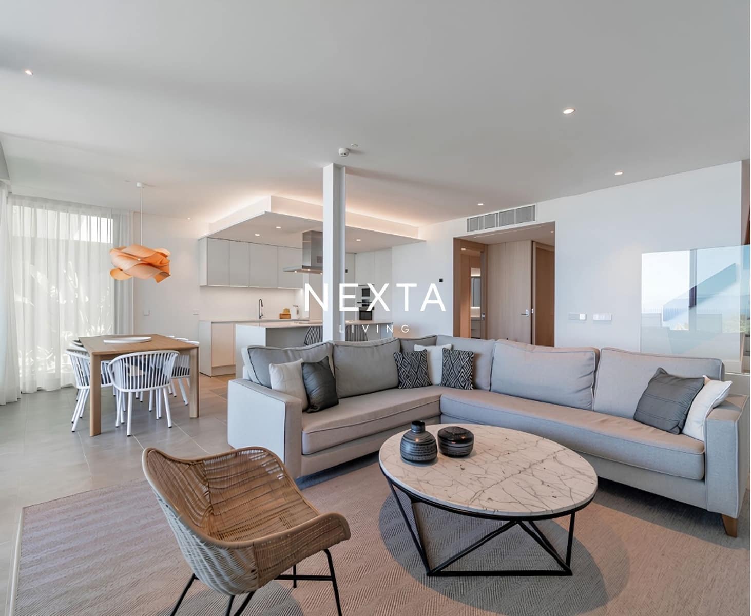 Piso de 3 habitaciones en Guía de Isora en venta con piscina garaje - 1.475.000 € (Ref: 10168011)