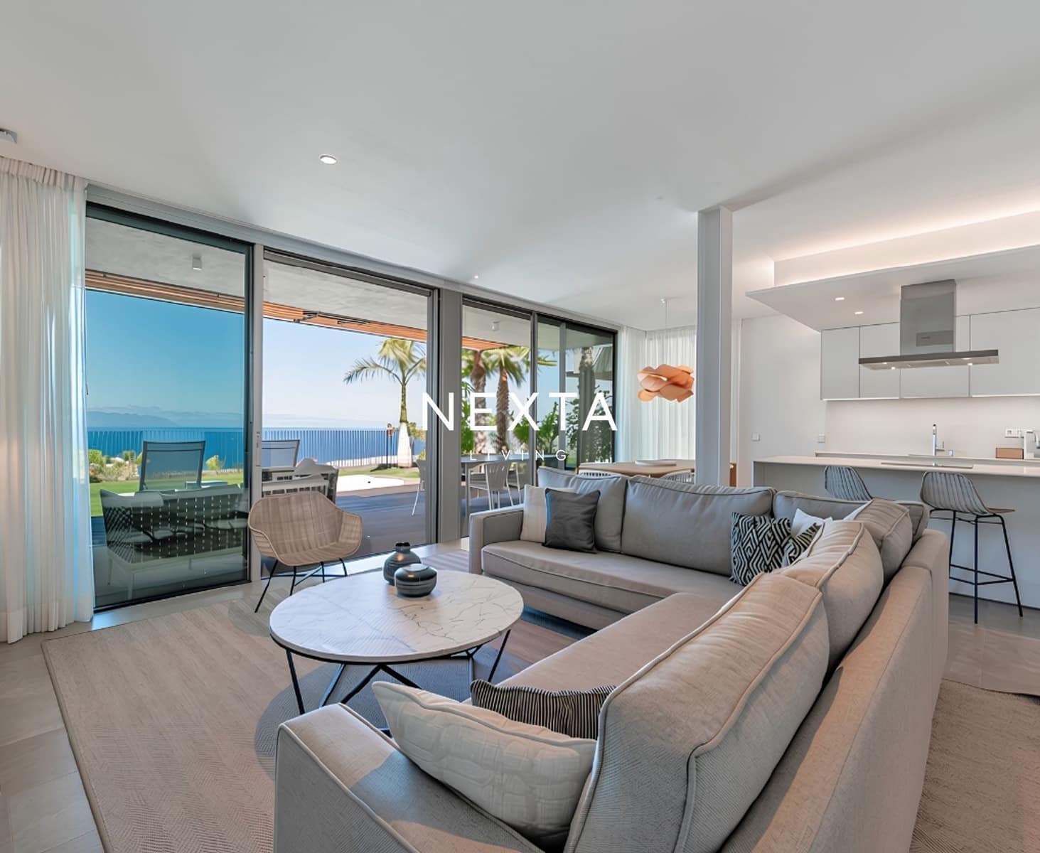 Piso de 3 habitaciones en Guía de Isora en venta con piscina garaje - 1.475.000 € (Ref: 10168011)
