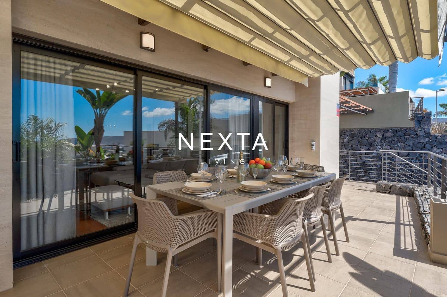 4 bedroom Villa for sale in Costa Adeje with pool garage - € 1,475,000 (Ref: 10170414)