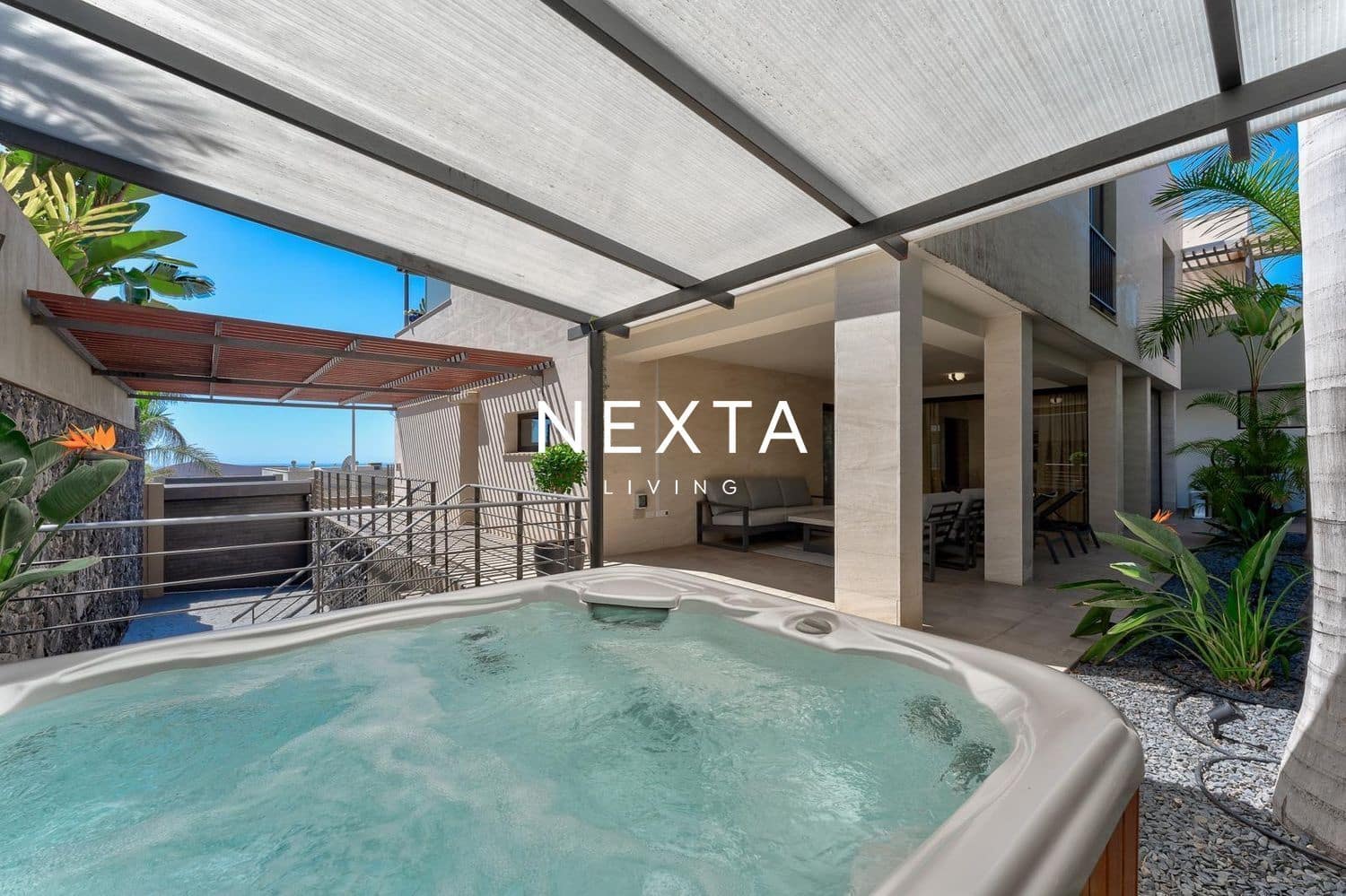 4 bedroom Villa for sale in Costa Adeje with pool garage - € 1,475,000 (Ref: 10170414)