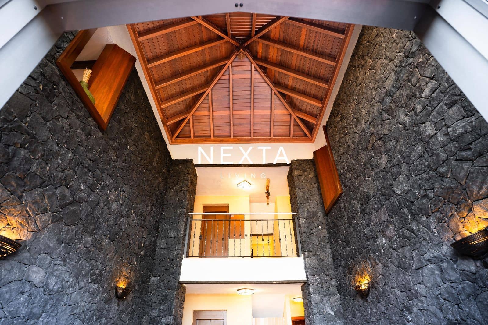 4 bedroom Villa for sale in El Madronal with pool garage - € 3,150,000 (Ref: 10172817)