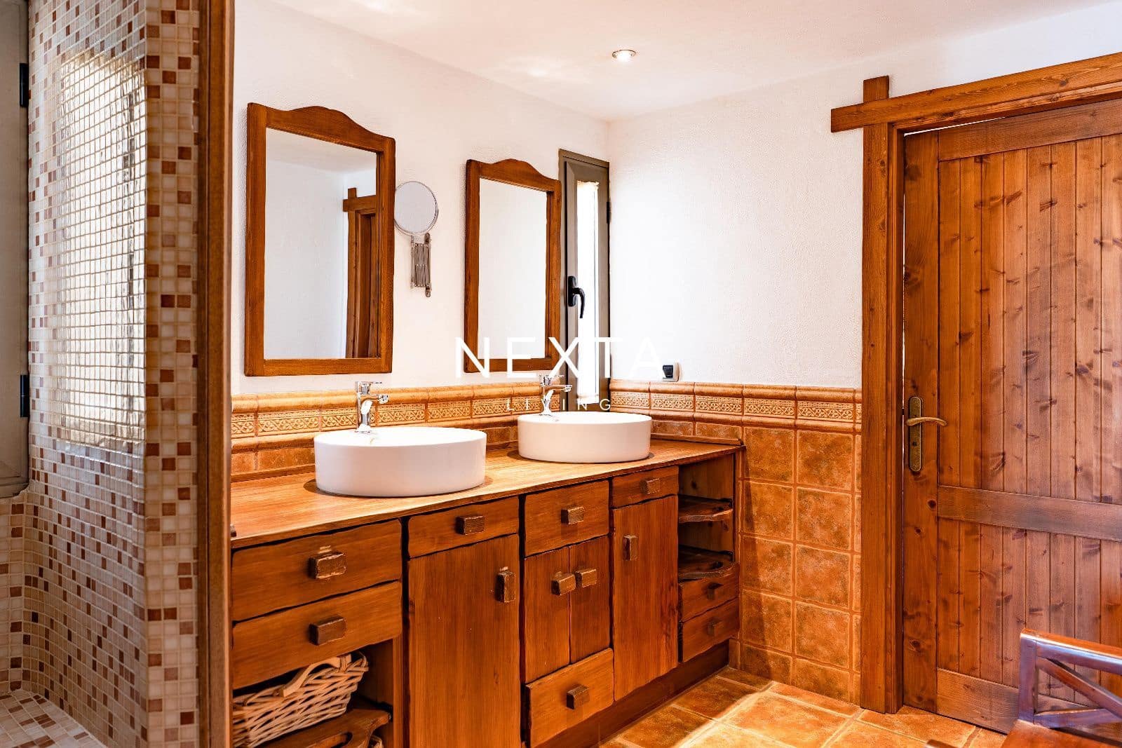 4 bedroom Villa for sale in El Madronal with pool garage - € 3,150,000 (Ref: 10172817)