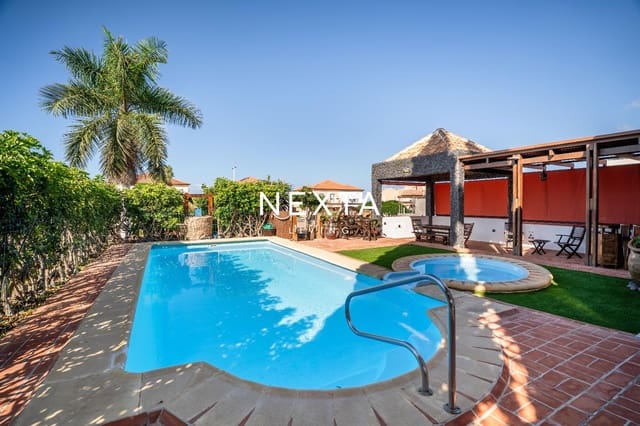 4 soverom Villa til salgs i El Madroñal, Adeje med svømmebasseng garasje - € 3 150 000 (Ref: 10172817)