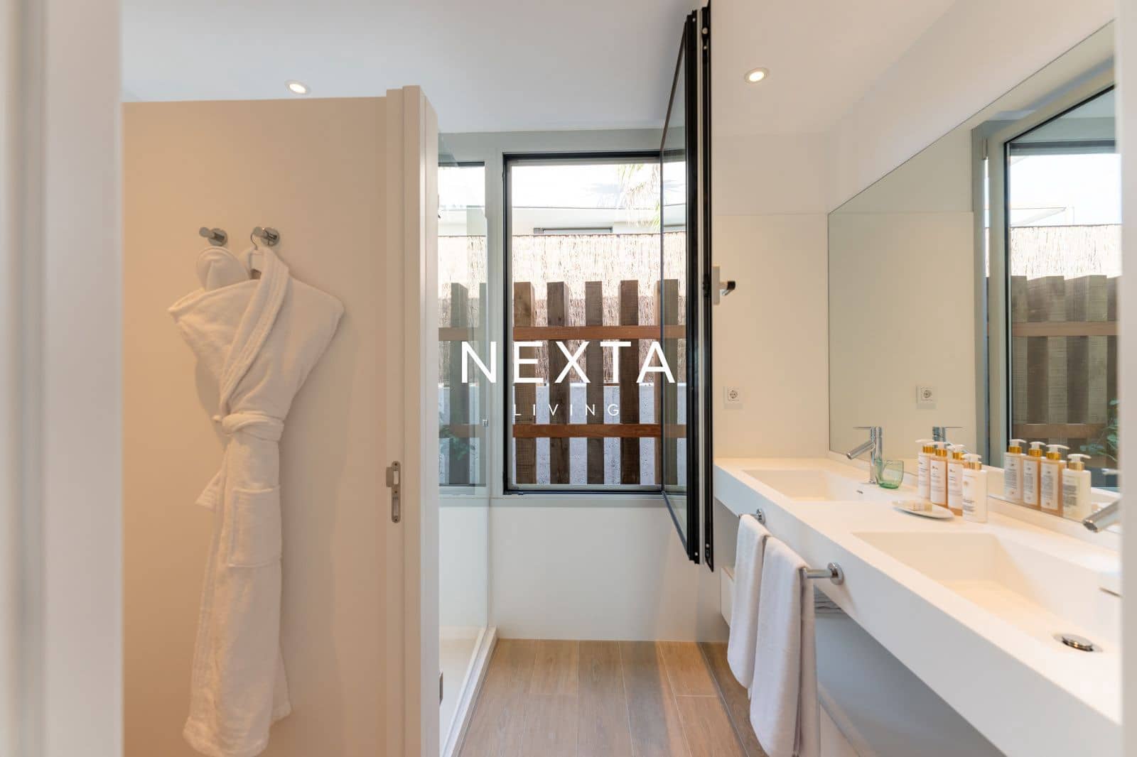 Chalet de 3 habitaciones en Guía de Isora en venta con piscina garaje - 2.150.000 € (Ref: 10179450)