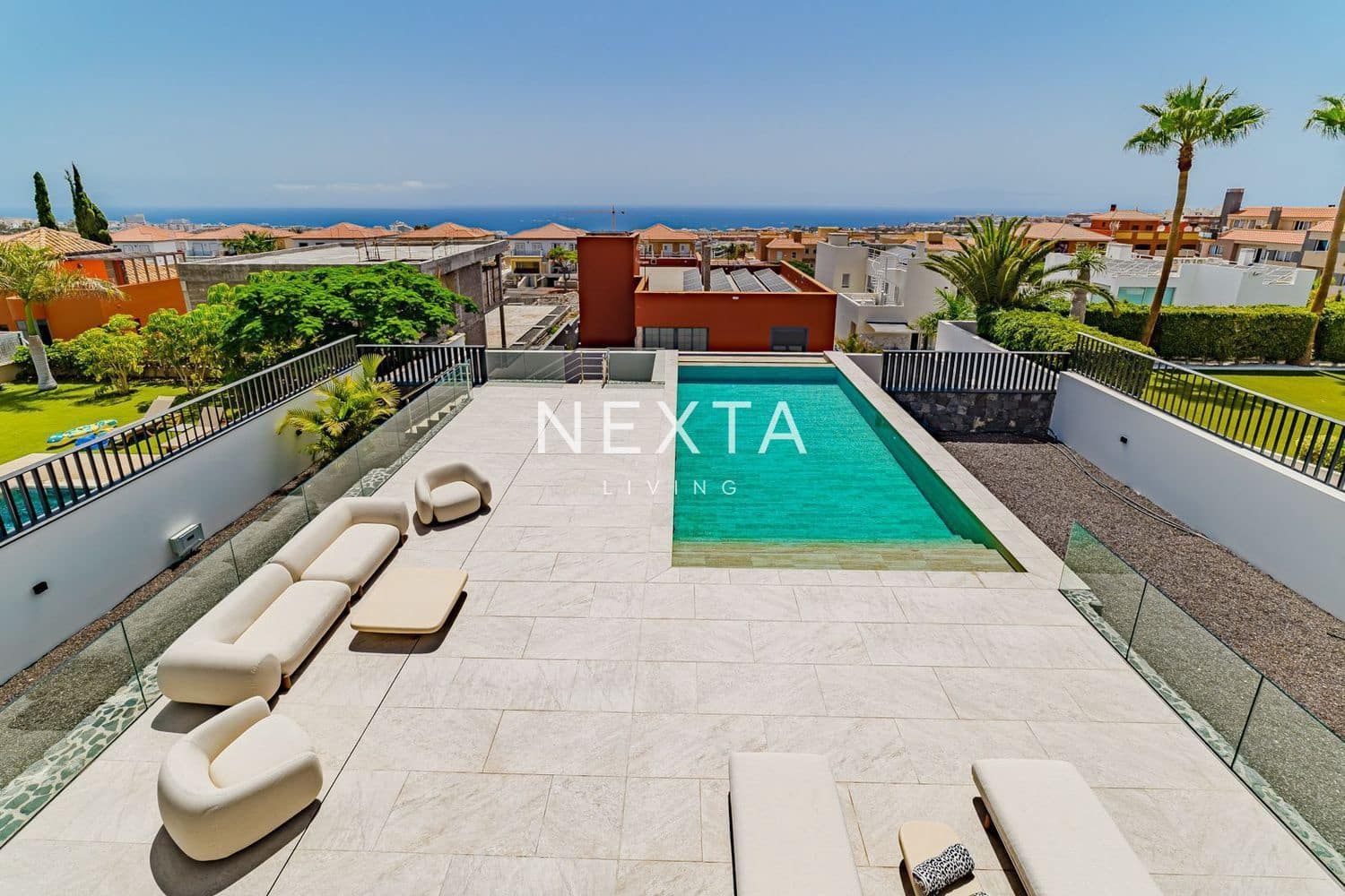 5 Zimmer Villa zu verkaufen in Adeje mit Pool Garage - 3.500.000 € (Ref: 9515877)