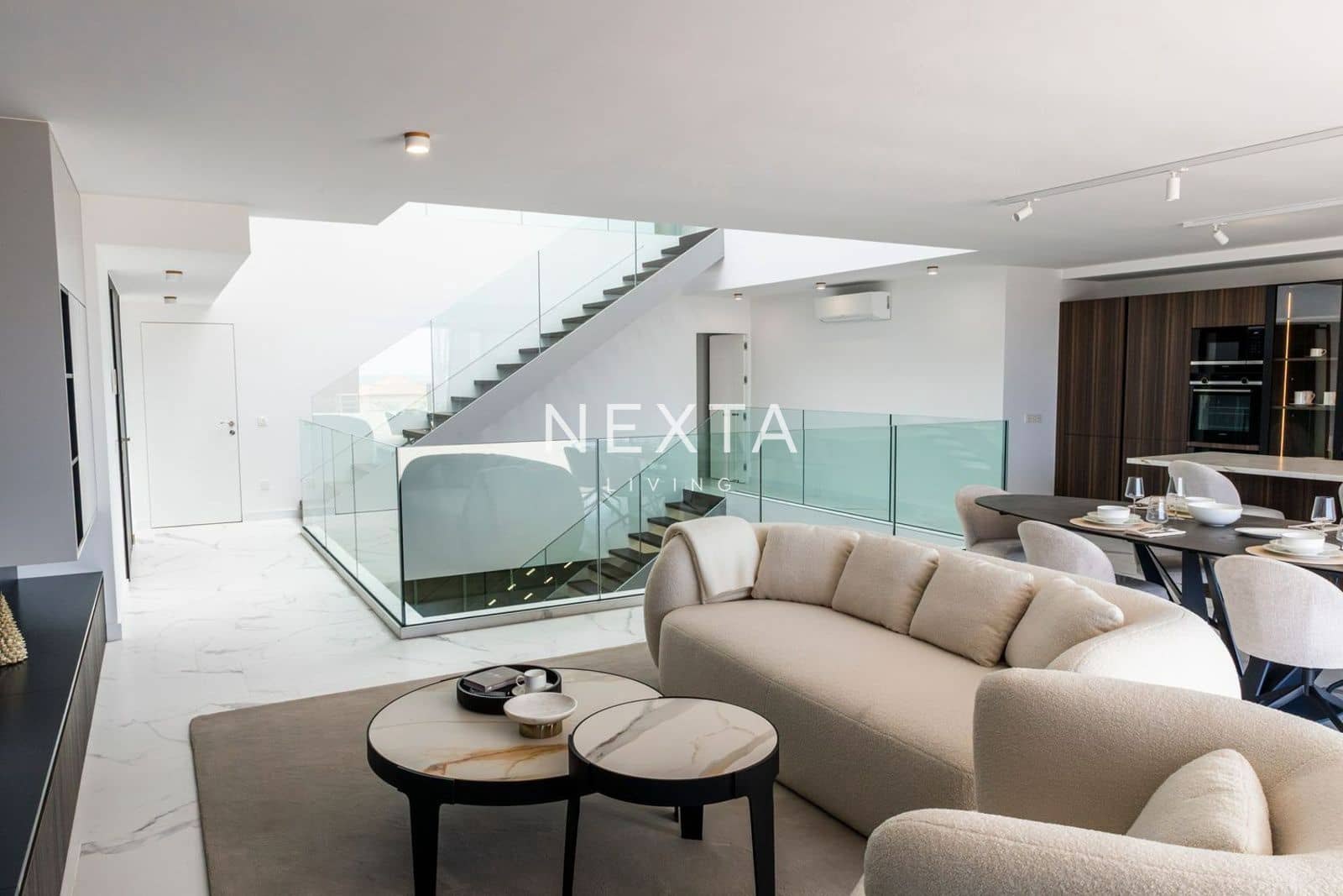 5 Zimmer Villa zu verkaufen in Adeje mit Pool Garage - 3.500.000 € (Ref: 9515877)