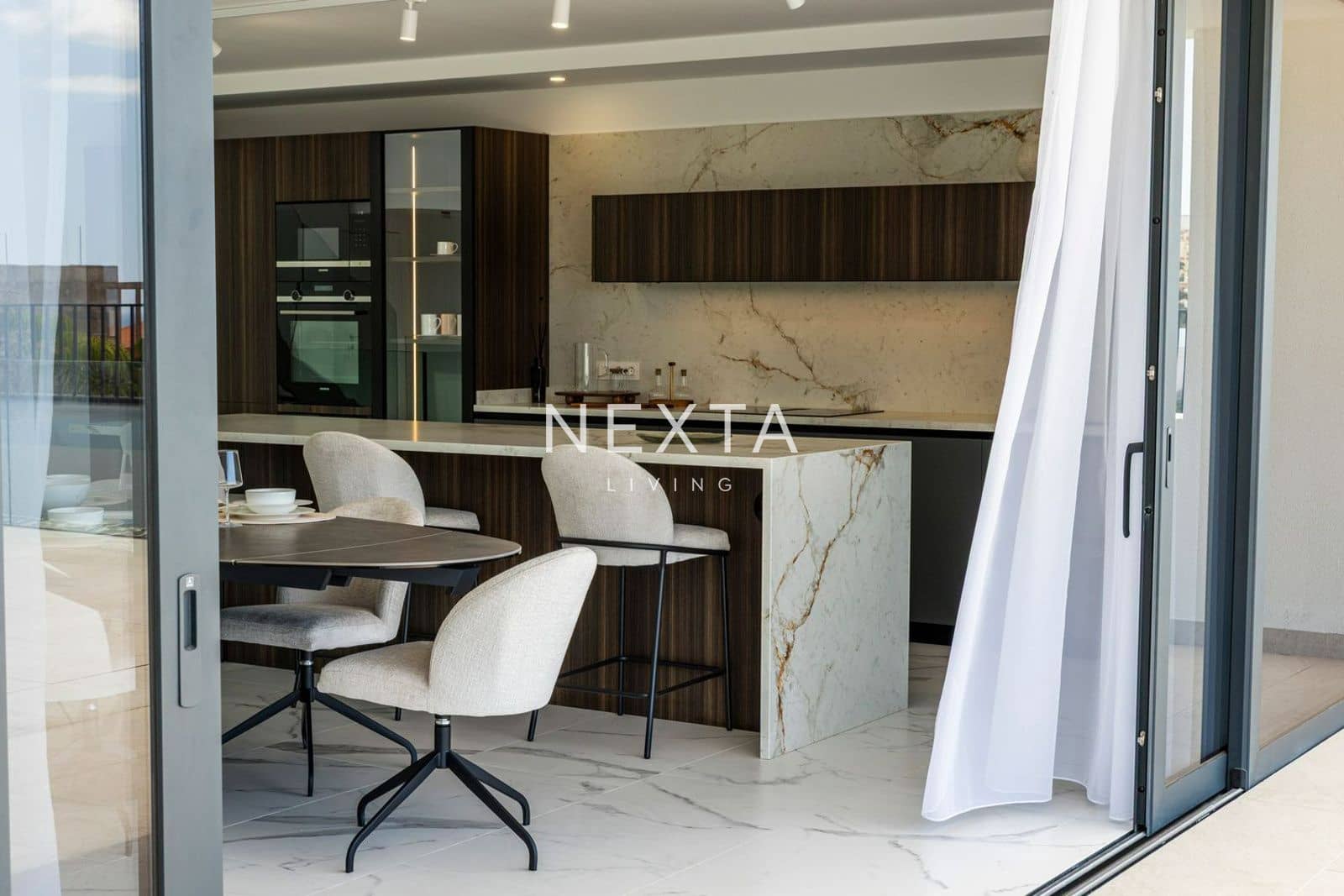 5 Zimmer Villa zu verkaufen in Adeje mit Pool Garage - 3.500.000 € (Ref: 9515877)