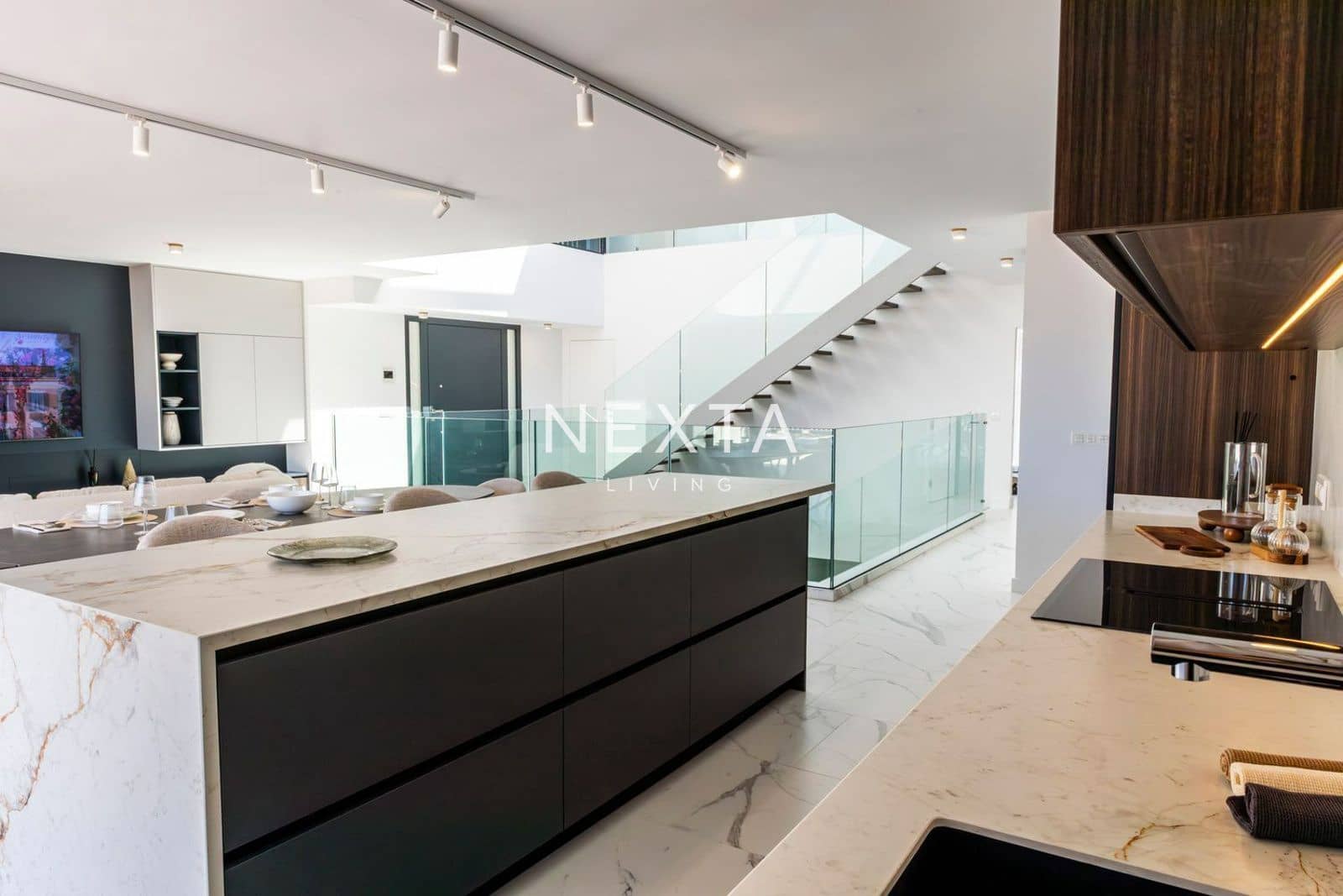 5 Zimmer Villa zu verkaufen in Adeje mit Pool Garage - 3.500.000 € (Ref: 9515877)