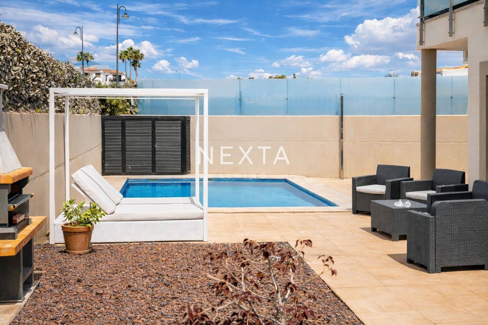 Chalet de 4 habitaciones en Amarilla Golf en alquiler con piscina garaje - 5.500 € (Ref: 9515878)