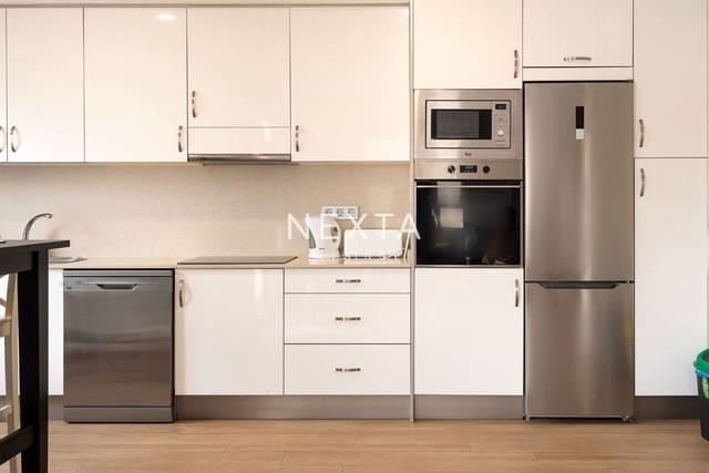 Chalet de 4 habitaciones en Amarilla Golf, San Miguel de Abona en alquiler con piscina garaje - 5.500 € (Ref: 9515878)