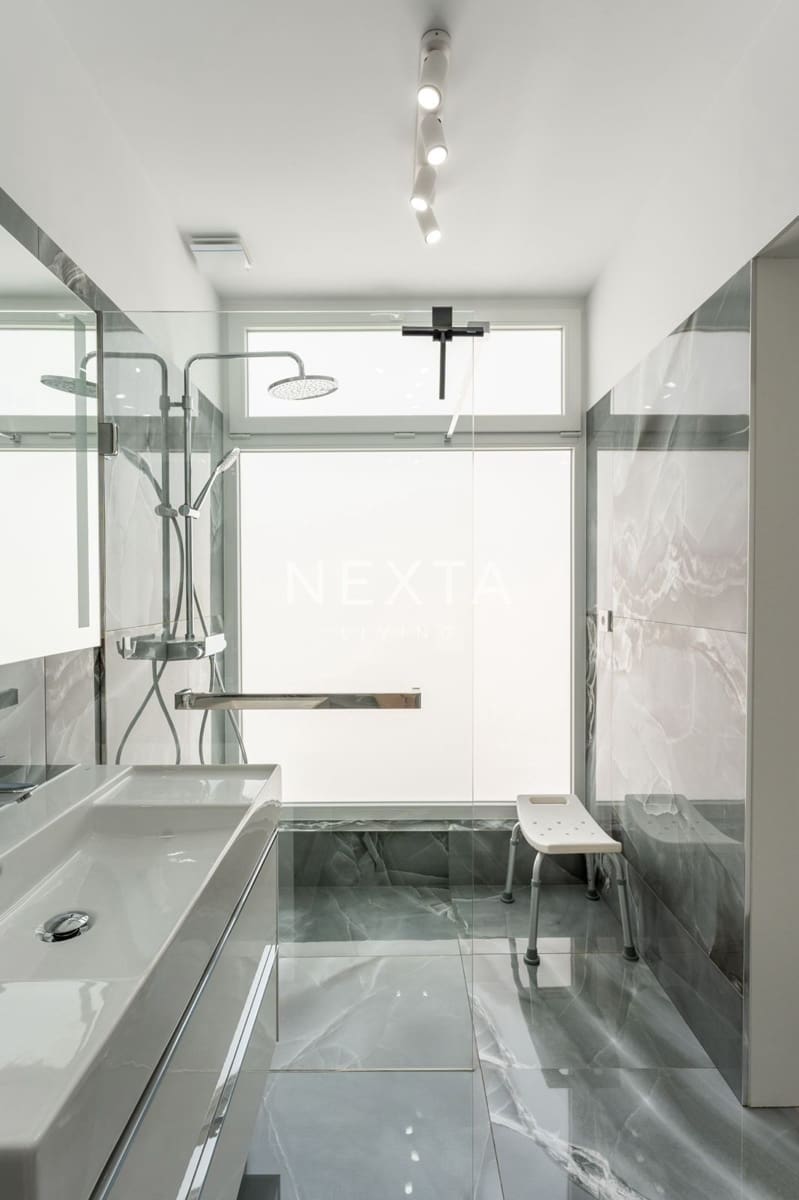 4 soverom Villa til salgs i Costa Adeje med svømmebasseng - € 2 350 000 (Ref: 9515879)