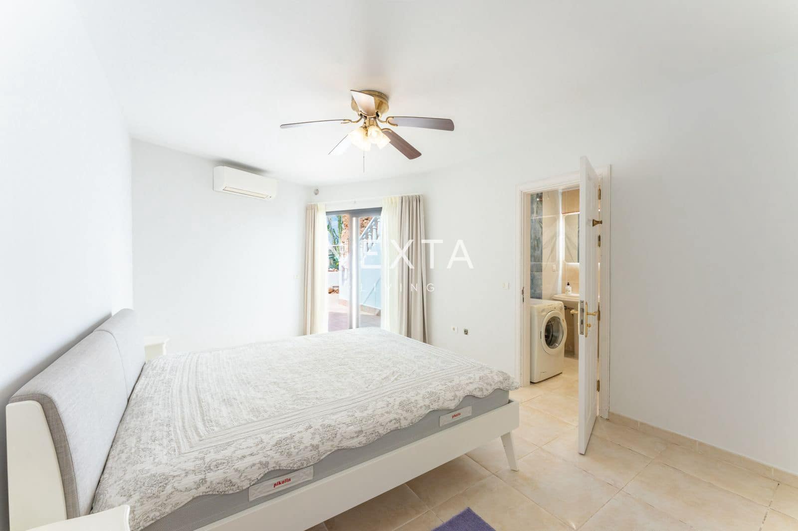 4 soverom Villa til salgs i Costa Adeje med svømmebasseng - € 2 350 000 (Ref: 9515879)