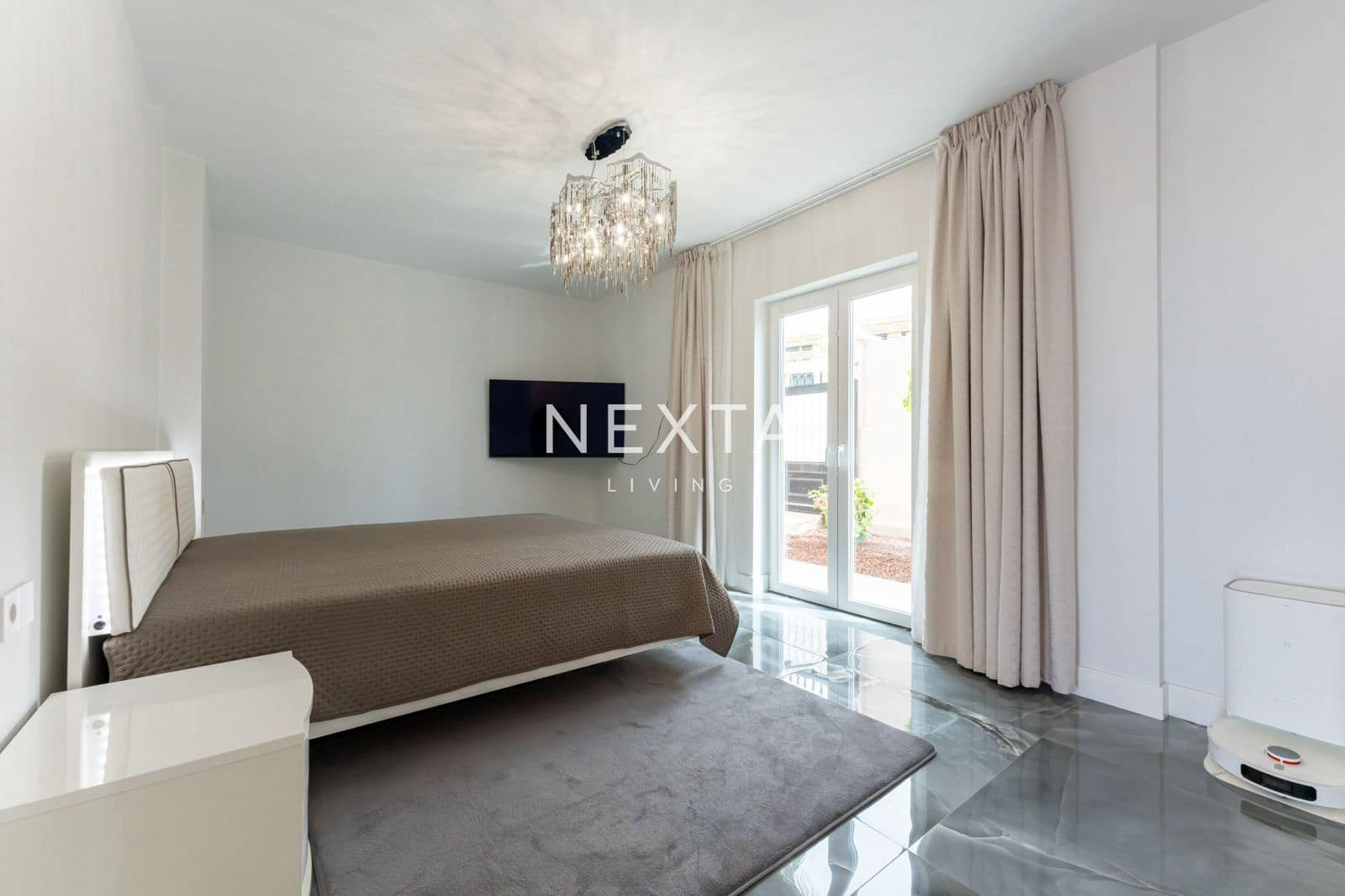 4 soverom Villa til salgs i Costa Adeje med svømmebasseng - € 2 350 000 (Ref: 9515879)