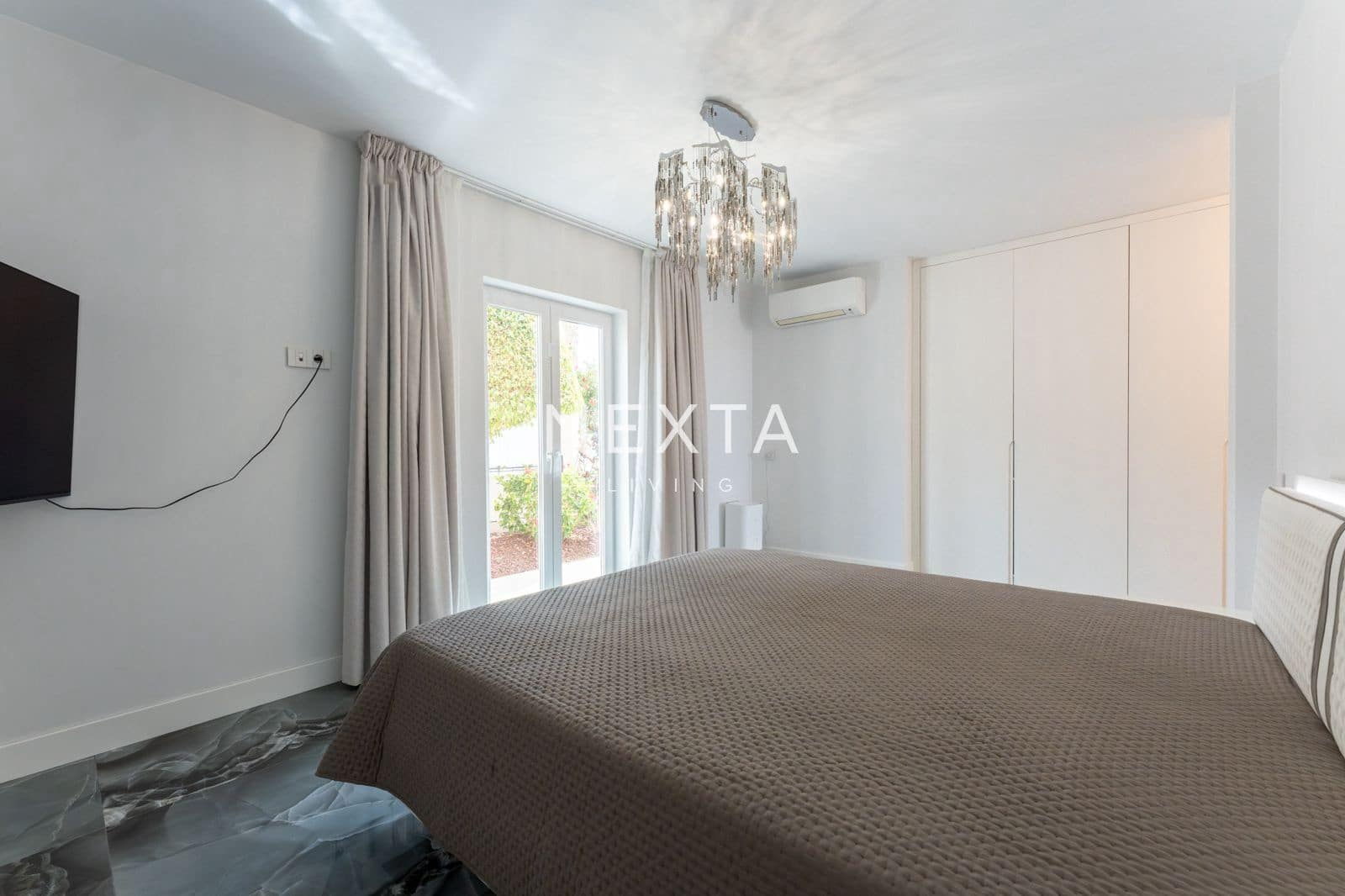 4 soverom Villa til salgs i Costa Adeje med svømmebasseng - € 2 350 000 (Ref: 9515879)