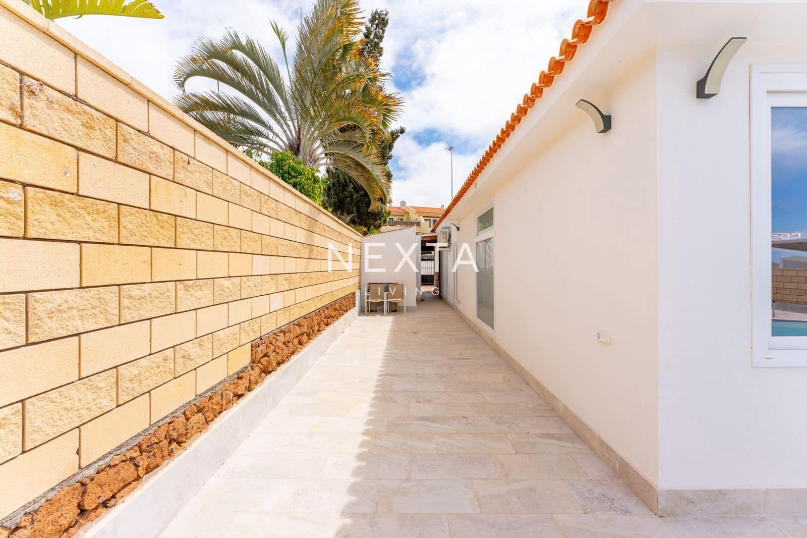 4 soverom Villa til salgs i Costa Adeje med svømmebasseng - € 2 350 000 (Ref: 9515879)