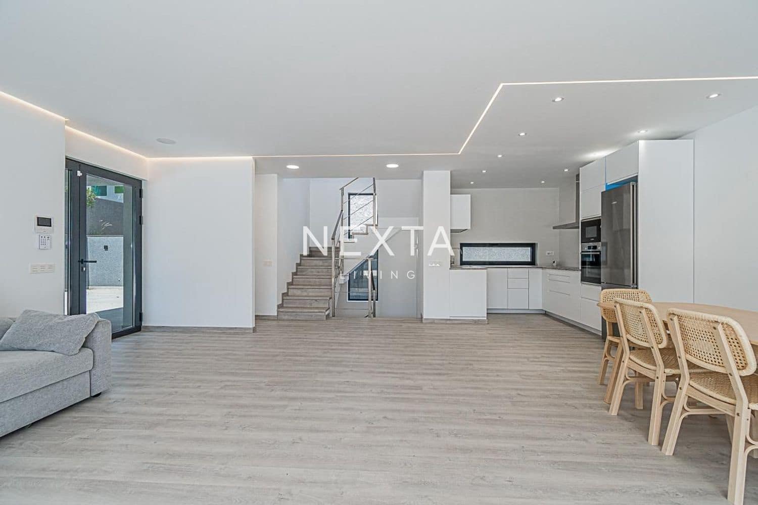 4 soveværelse Villa til salg i Costa Adeje med swimmingpool garage - € 1.800.000 (Ref: 9515880)