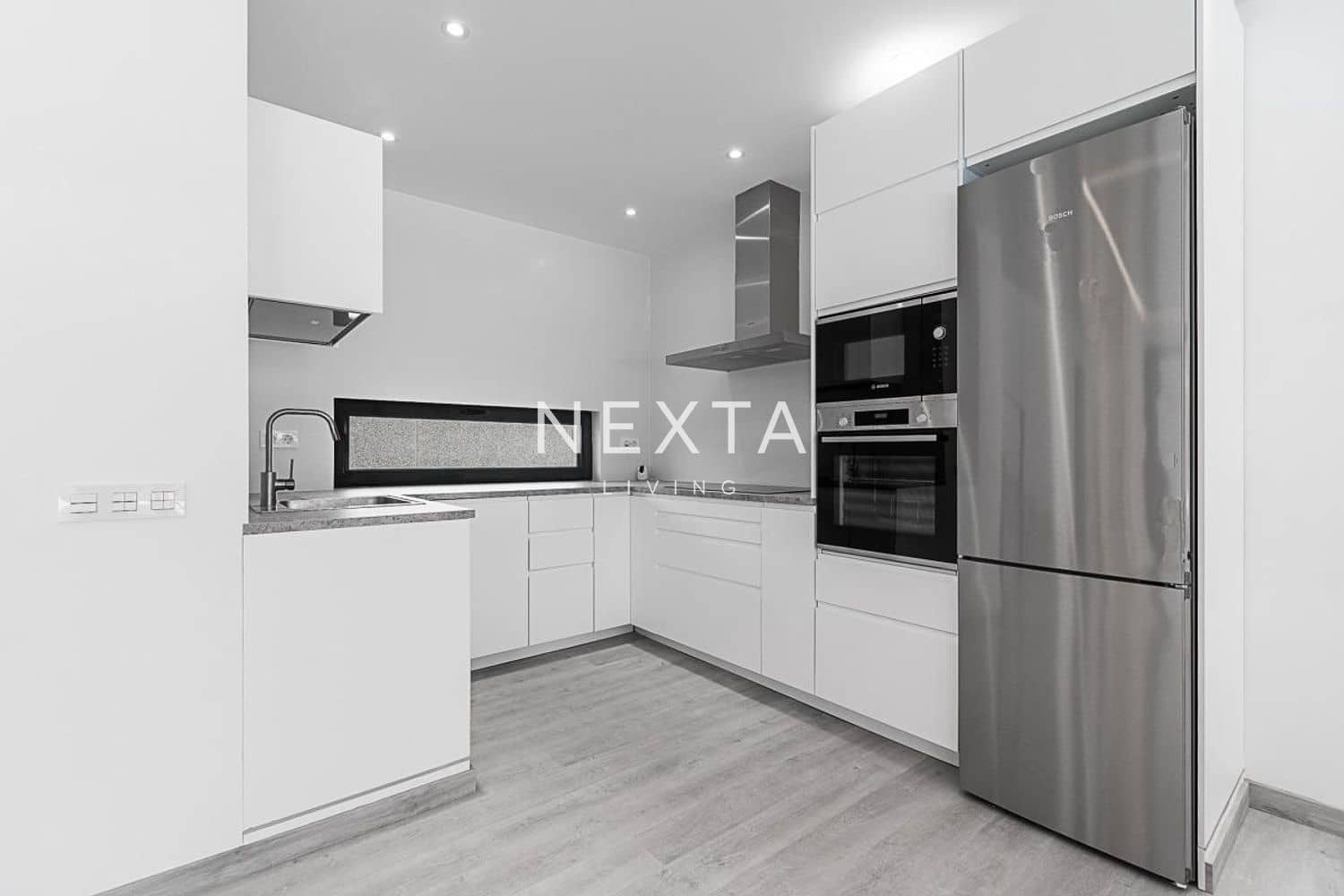 4 soveværelse Villa til salg i Costa Adeje med swimmingpool garage - € 1.800.000 (Ref: 9515880)