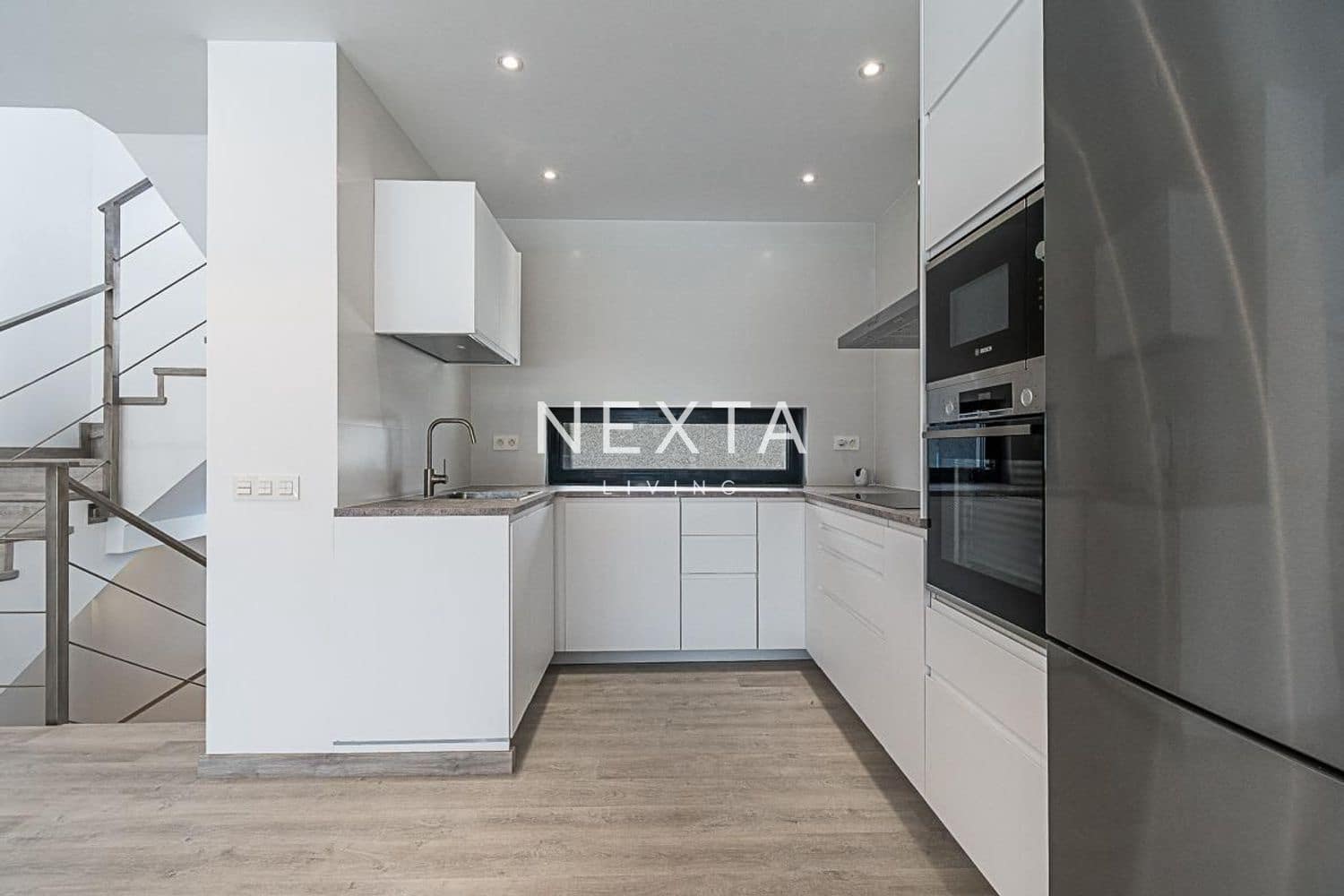 4 soveværelse Villa til salg i Costa Adeje med swimmingpool garage - € 1.800.000 (Ref: 9515880)