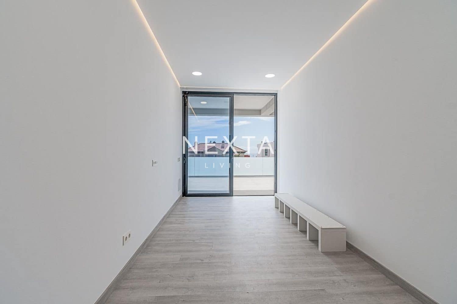 4 soveværelse Villa til salg i Costa Adeje med swimmingpool garage - € 1.800.000 (Ref: 9515880)