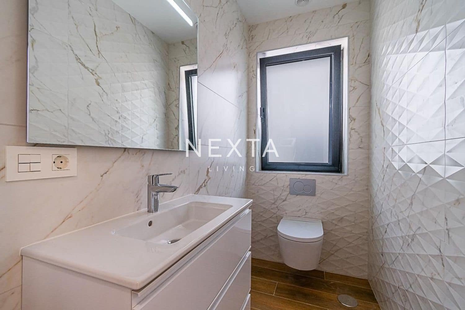 4 soveværelse Villa til salg i Costa Adeje med swimmingpool garage - € 1.800.000 (Ref: 9515880)