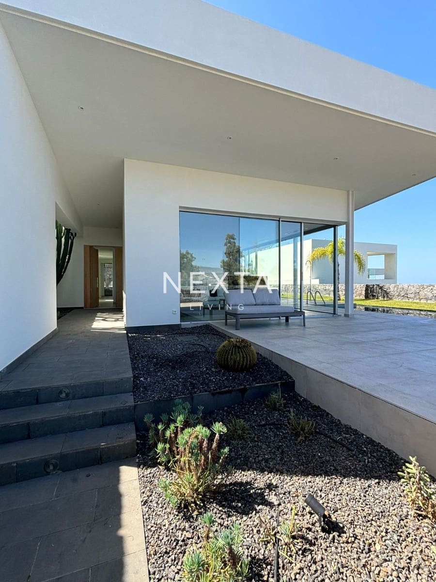 3 makuuhuone Huvila vuokrattavana paikassa Guia de Isora mukana uima-altaan 
autotalli - 6 650 € (Ref: 9515883)