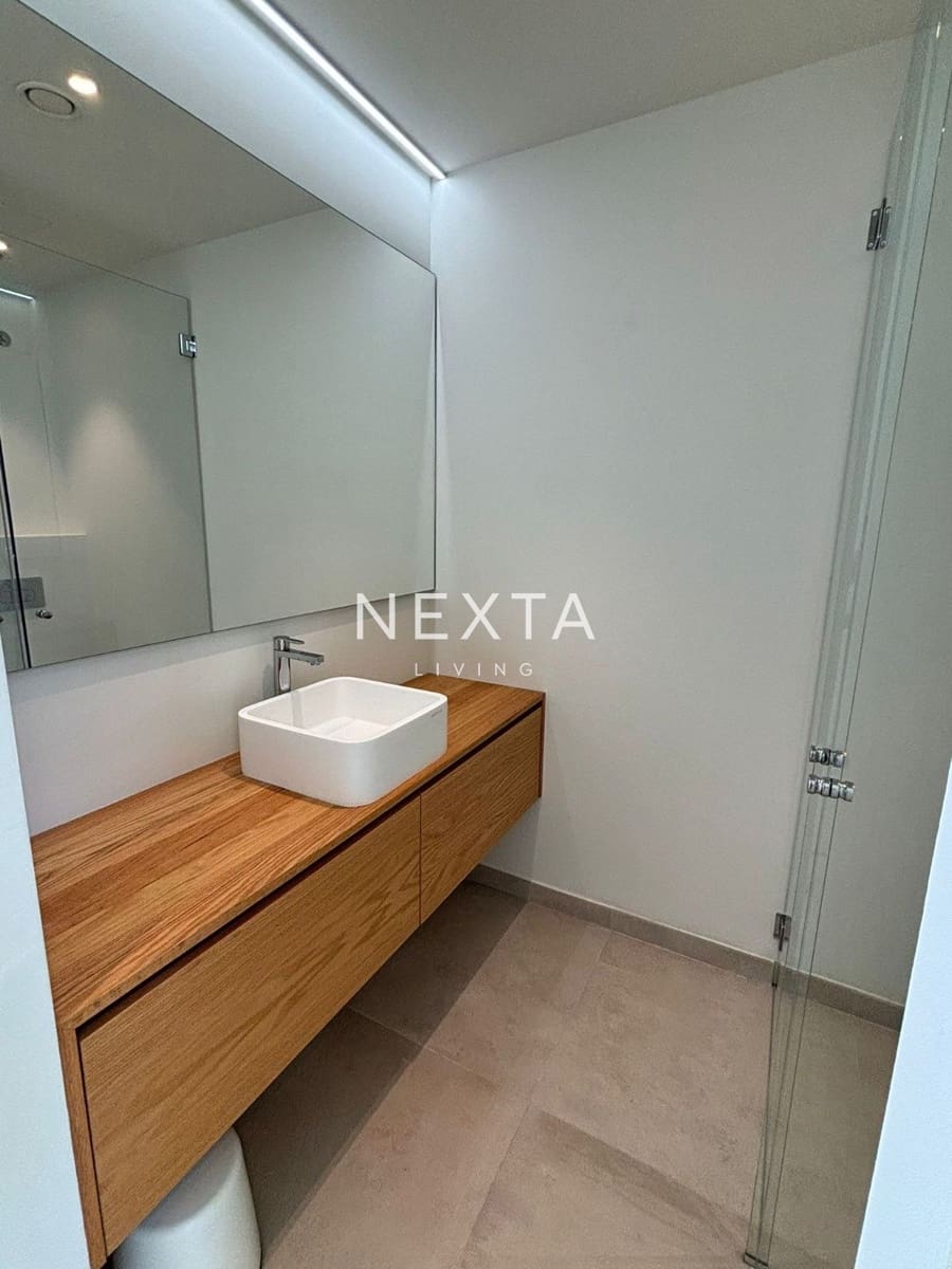 3 makuuhuone Huvila vuokrattavana paikassa Guia de Isora mukana uima-altaan 
autotalli - 6 650 € (Ref: 9515883)