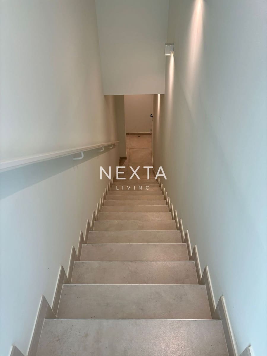 3 makuuhuone Huvila vuokrattavana paikassa Guia de Isora mukana uima-altaan 
autotalli - 6 650 € (Ref: 9515883)