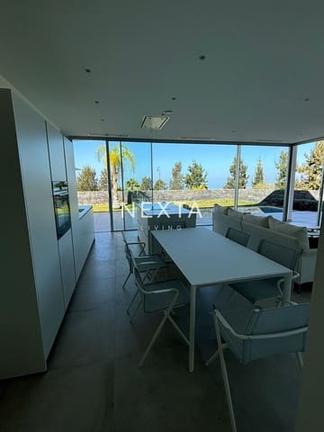 3 makuuhuone Huvila vuokrattavana paikassa Guía de Isora mukana uima-altaan 
autotalli - 6 650 € (Ref: 9515883)