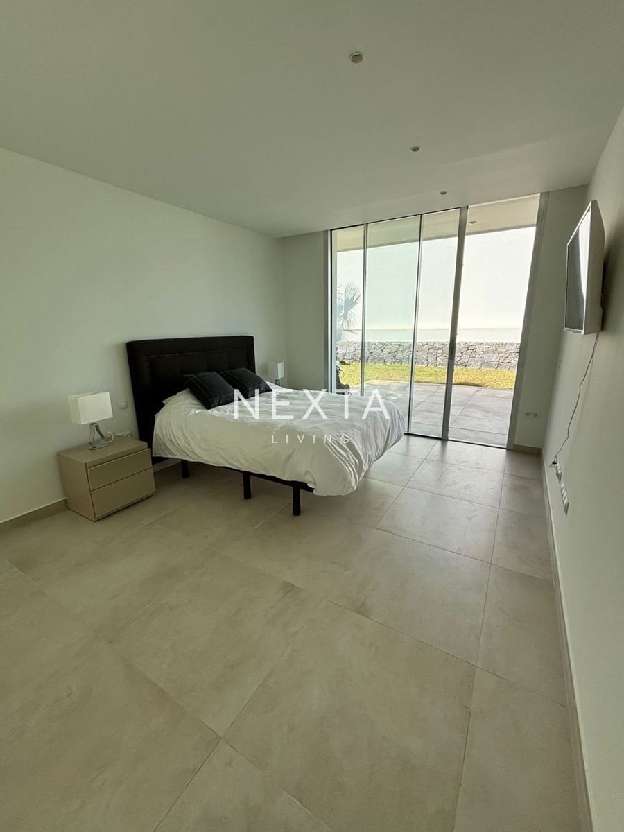 3 makuuhuone Huvila vuokrattavana paikassa Guia de Isora mukana uima-altaan 
autotalli - 6 650 € (Ref: 9515883)