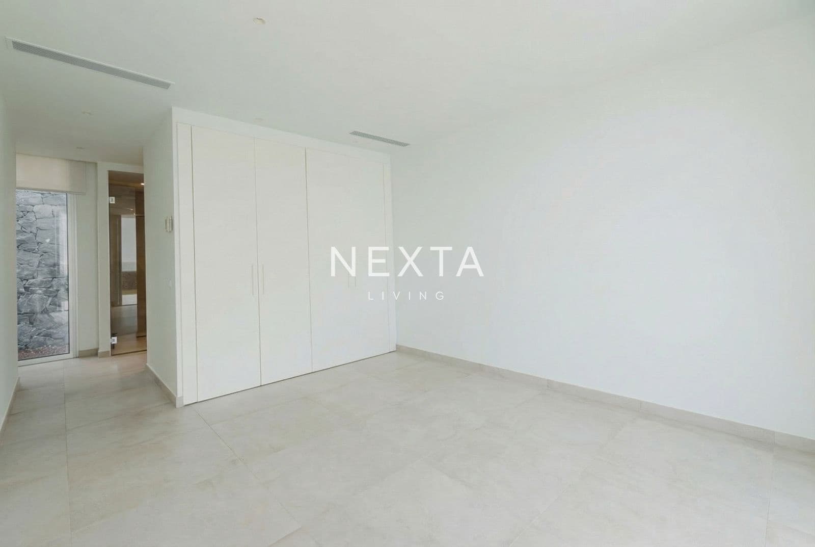 3 bedroom Villa for rent in Guia de Isora with pool garage - € 6,650 (Ref: 9515883)