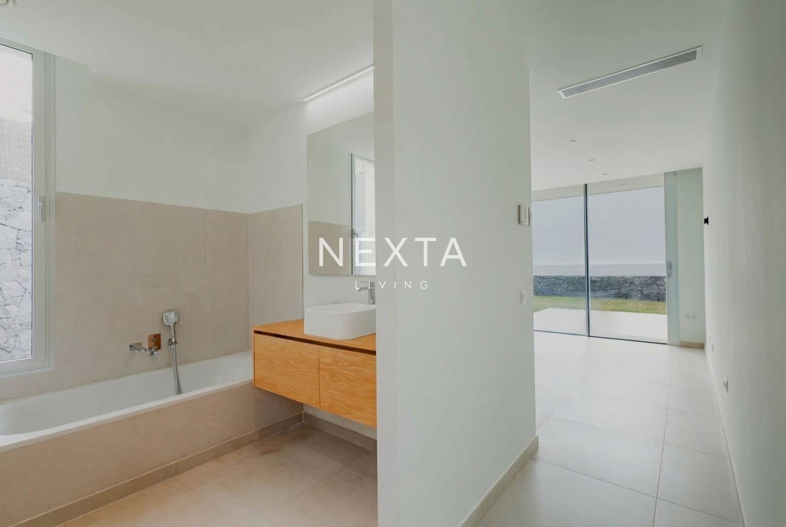 3 bedroom Villa for rent in Guia de Isora with pool garage - € 6,650 (Ref: 9515883)