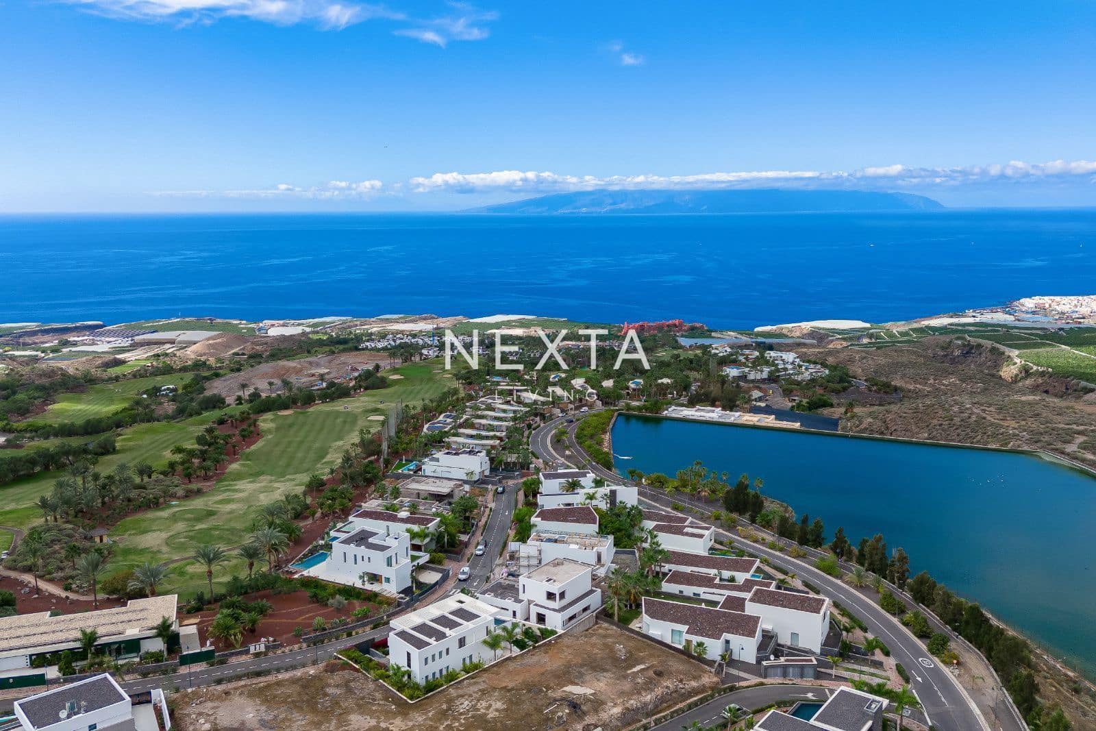 3 bedroom Villa for sale in Guia de Isora with pool garage - € 1,699,000 (Ref: 9515884)