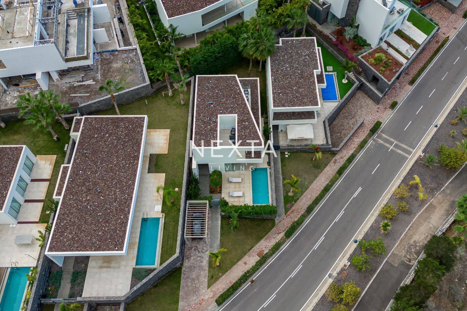 3 bedroom Villa for sale in Guia de Isora with pool garage - € 1,699,000 (Ref: 9515884)