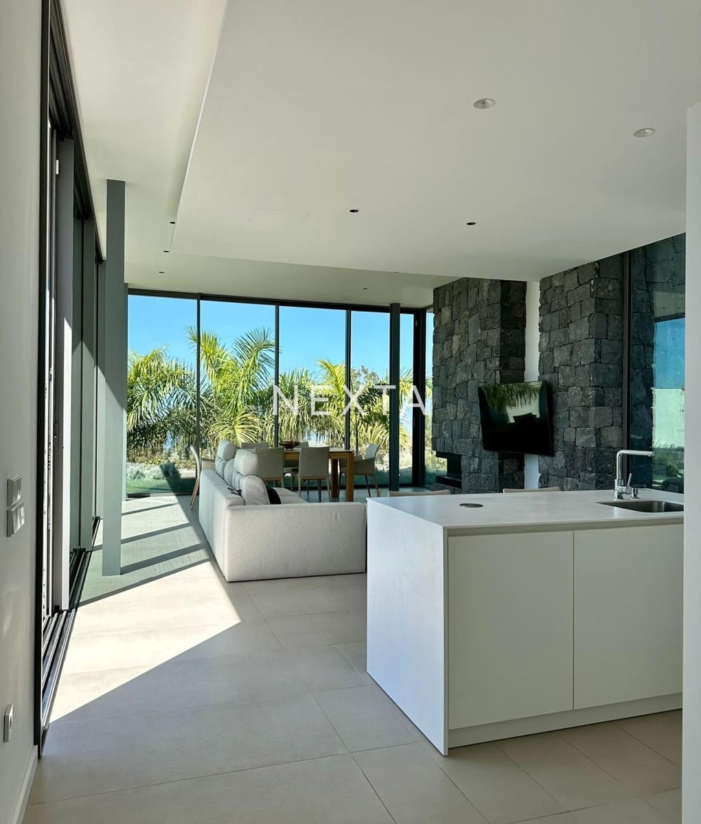 Chalet de 3 habitaciones en Guía de Isora en alquiler con piscina - 7.000 € (Ref: 9525511)