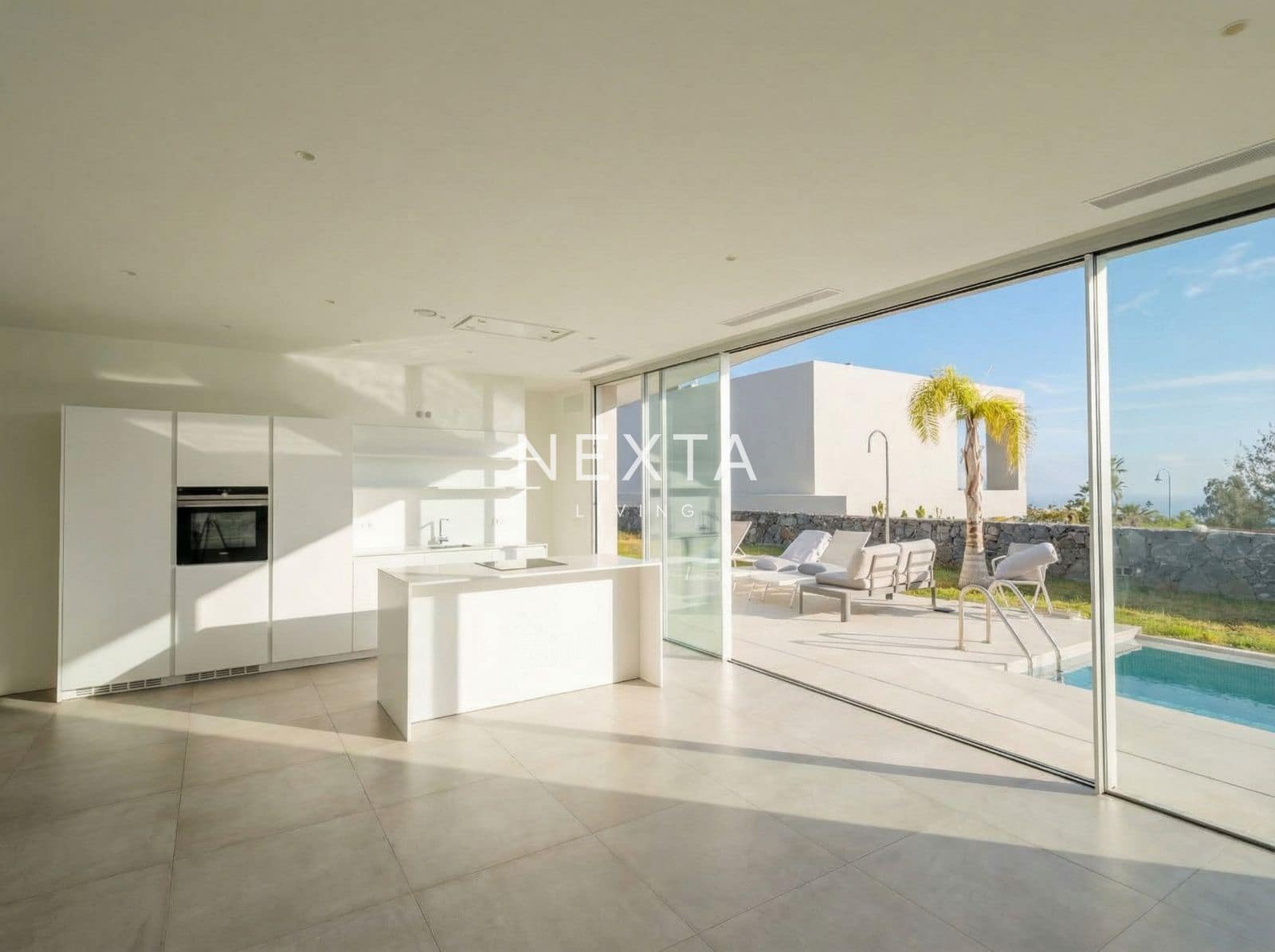 3 bedroom Villa for sale in Guia de Isora with pool garage - € 2,050,000 (Ref: 9536464)