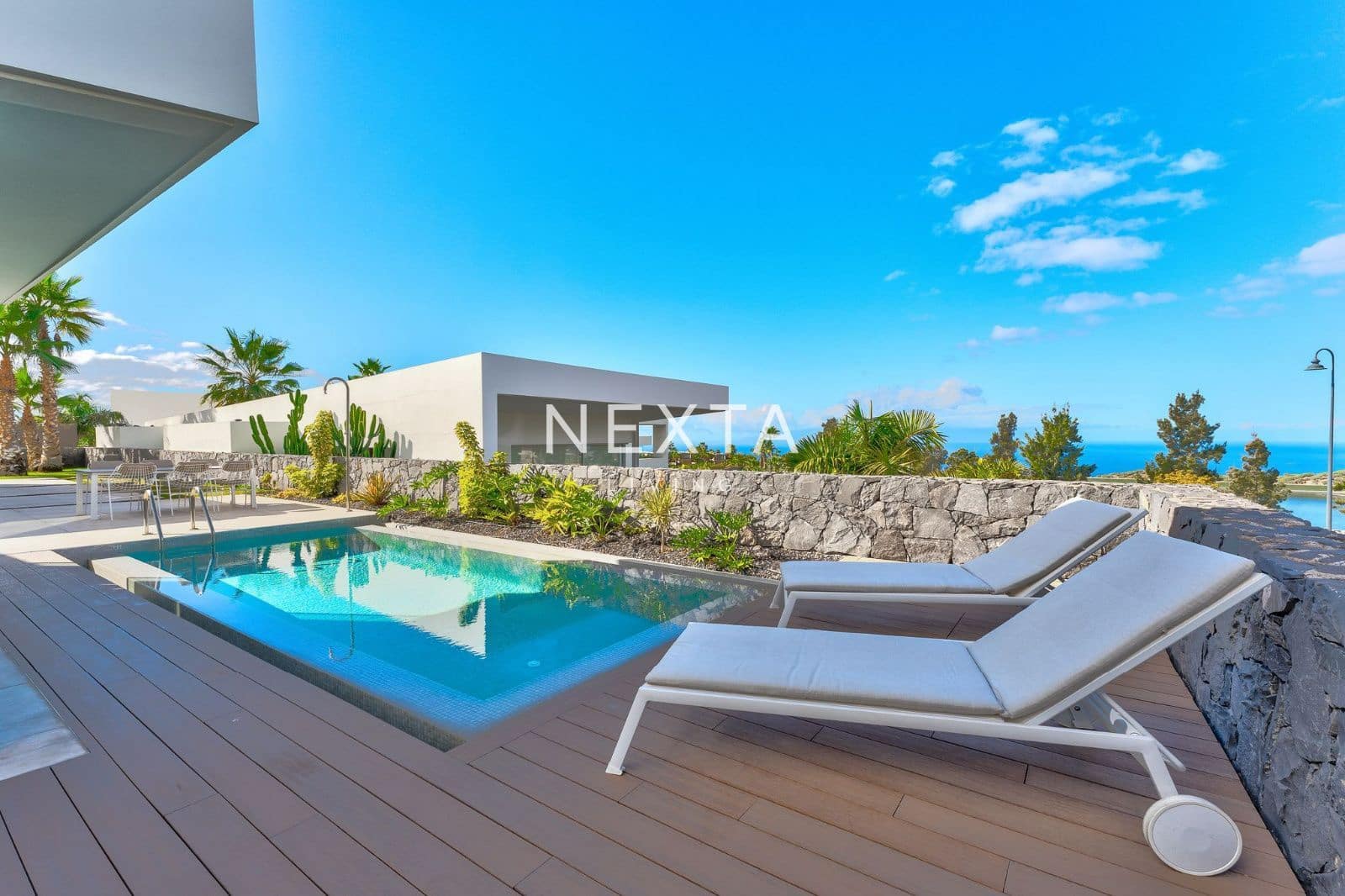 3 bedroom Villa for rent in Guia de Isora with pool garage - € 6,000 (Ref: 9539702)