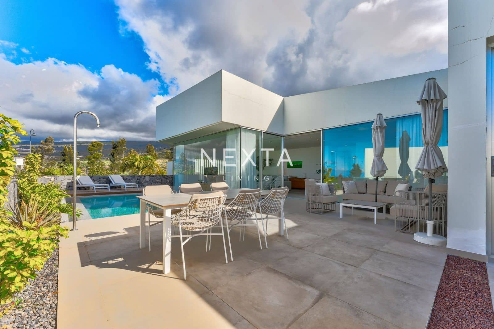 3 bedroom Villa for rent in Guia de Isora with pool garage - € 6,000 (Ref: 9539702)