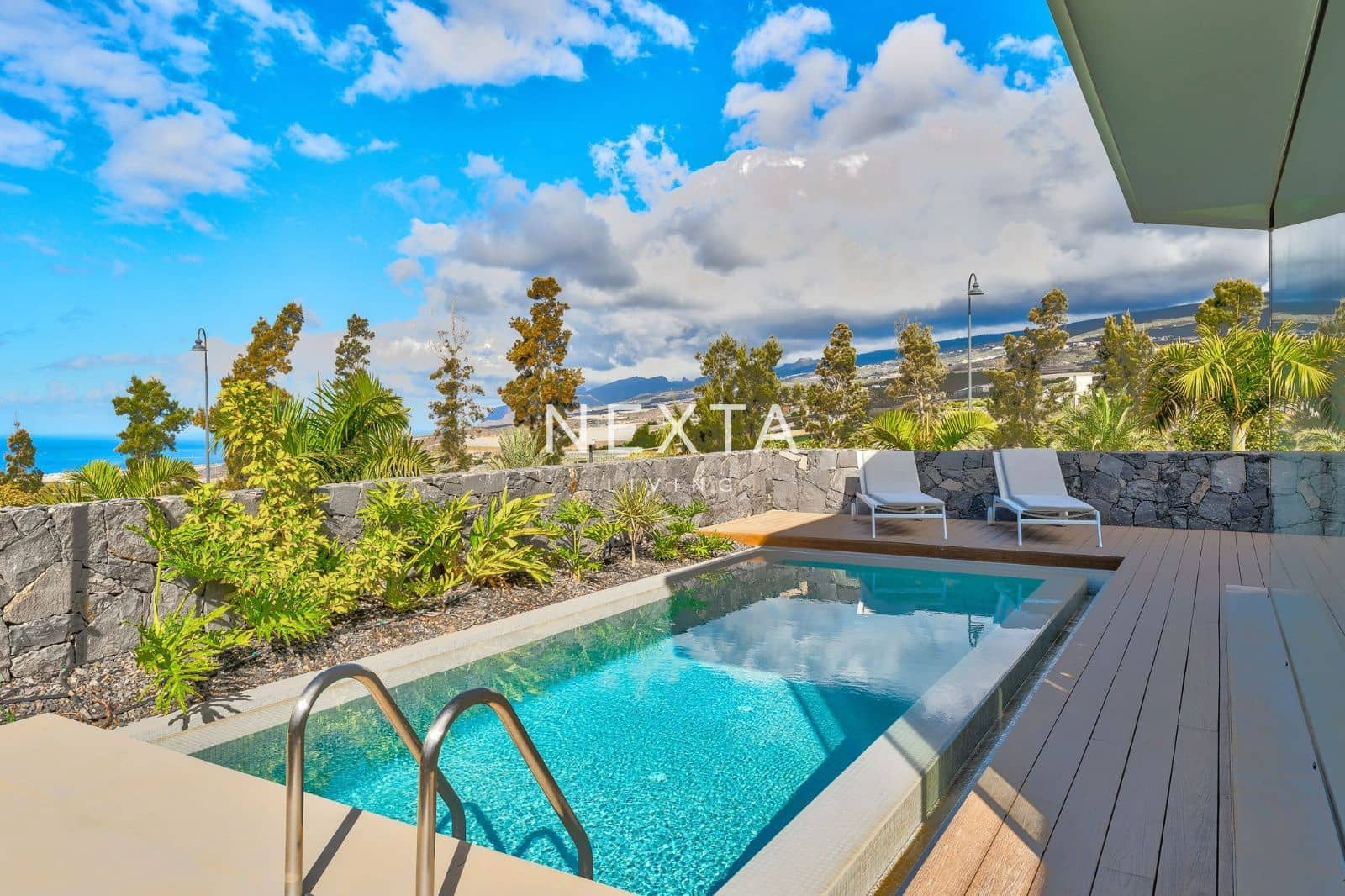 3 bedroom Villa for rent in Guia de Isora with pool garage - € 6,000 (Ref: 9539702)